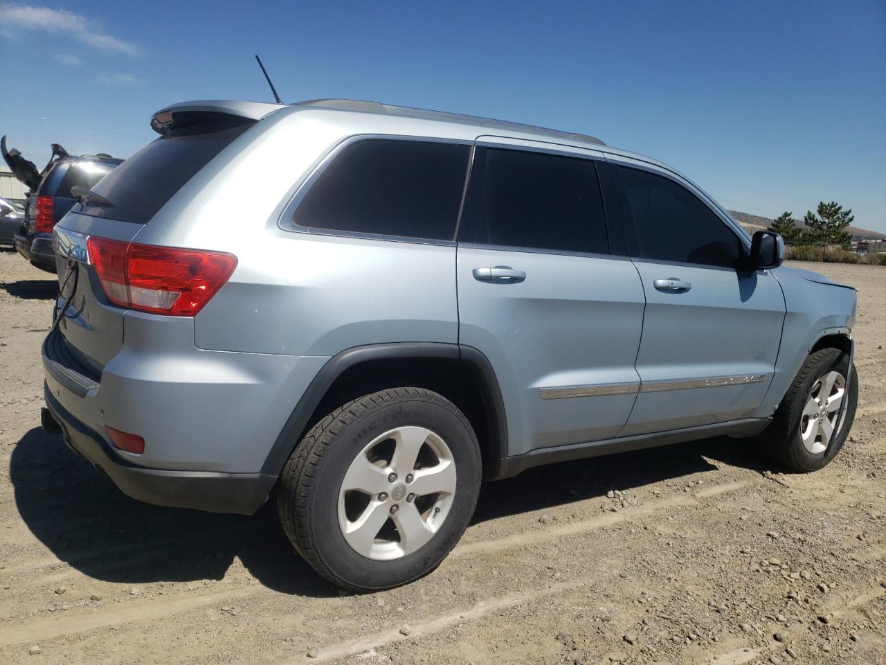 Photo 2 VIN: 1C4RJFAT9CC353730 - JEEP GRAND CHEROKEE 