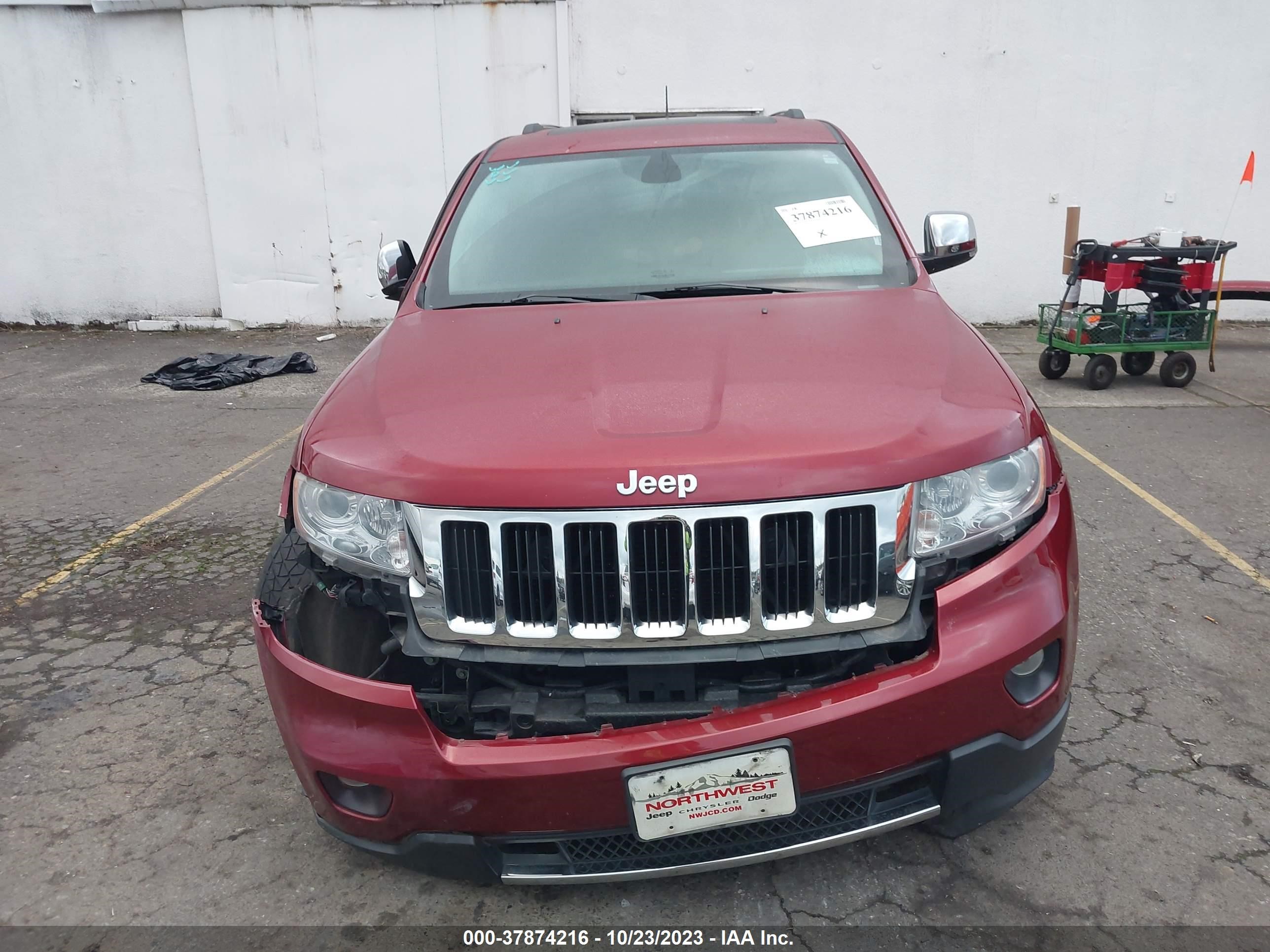 Photo 11 VIN: 1C4RJFBG0DC512881 - JEEP GRAND CHEROKEE 