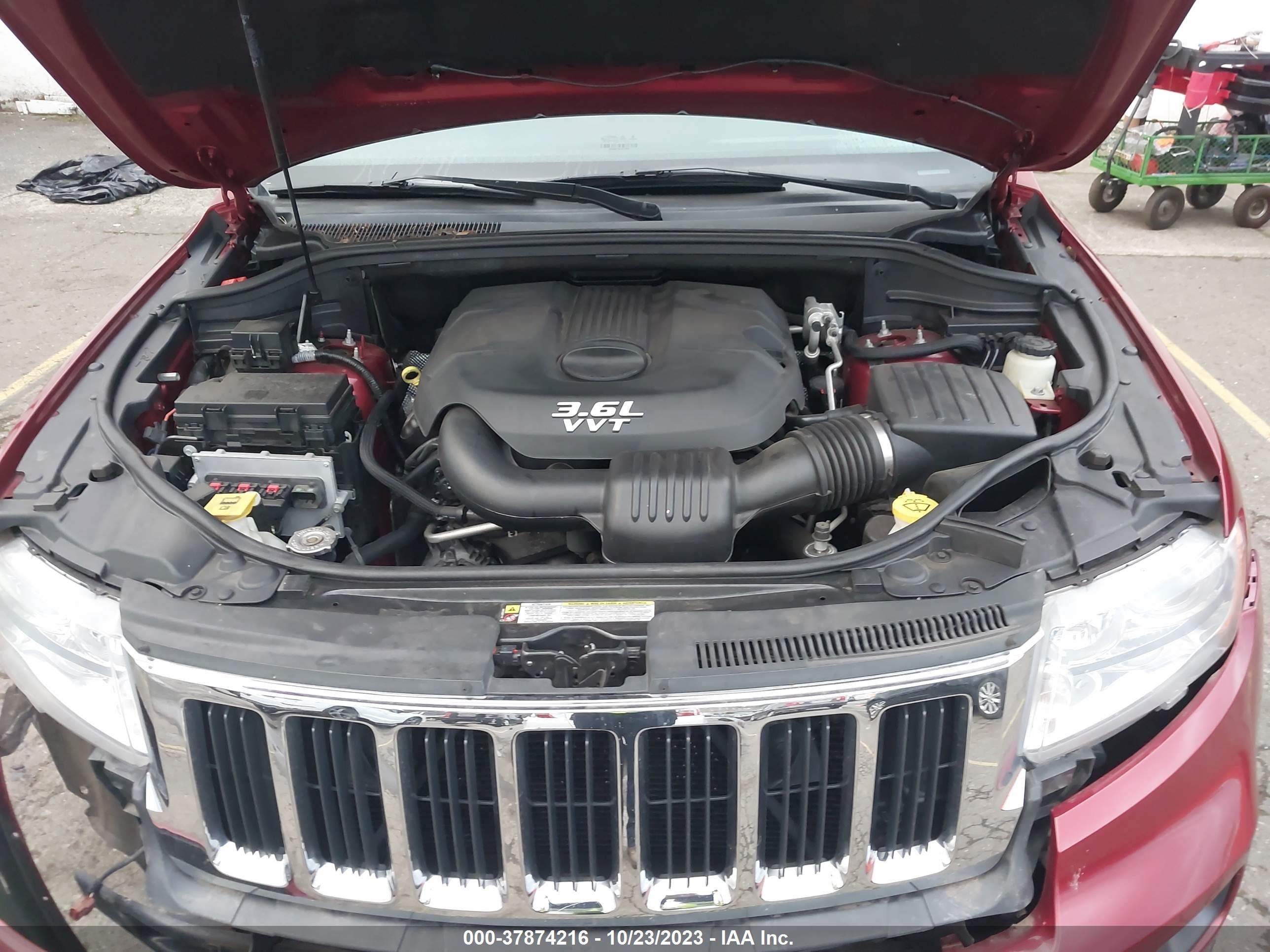 Photo 9 VIN: 1C4RJFBG0DC512881 - JEEP GRAND CHEROKEE 