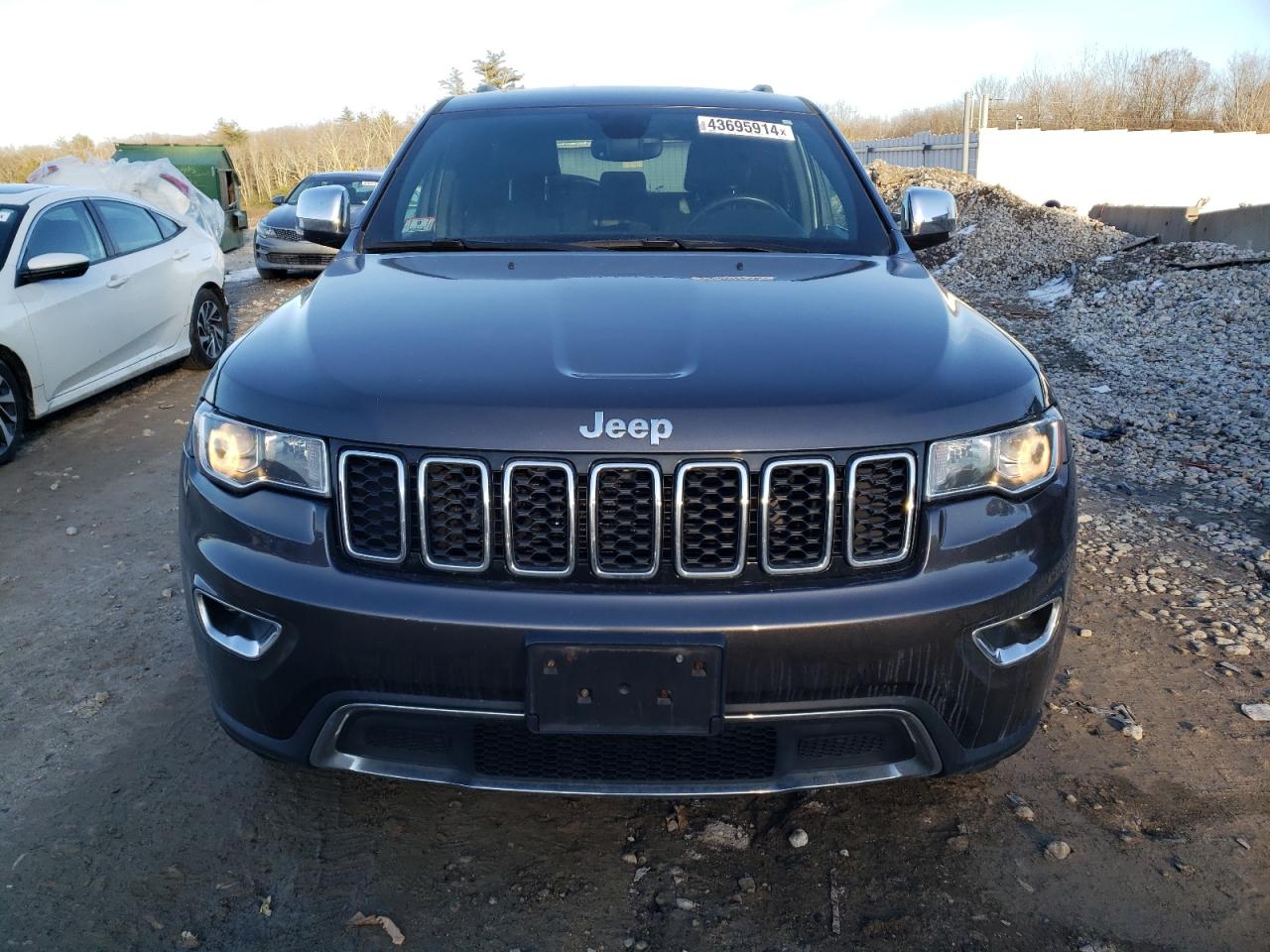 Photo 4 VIN: 1C4RJFBG0JC257998 - JEEP GRAND CHEROKEE 