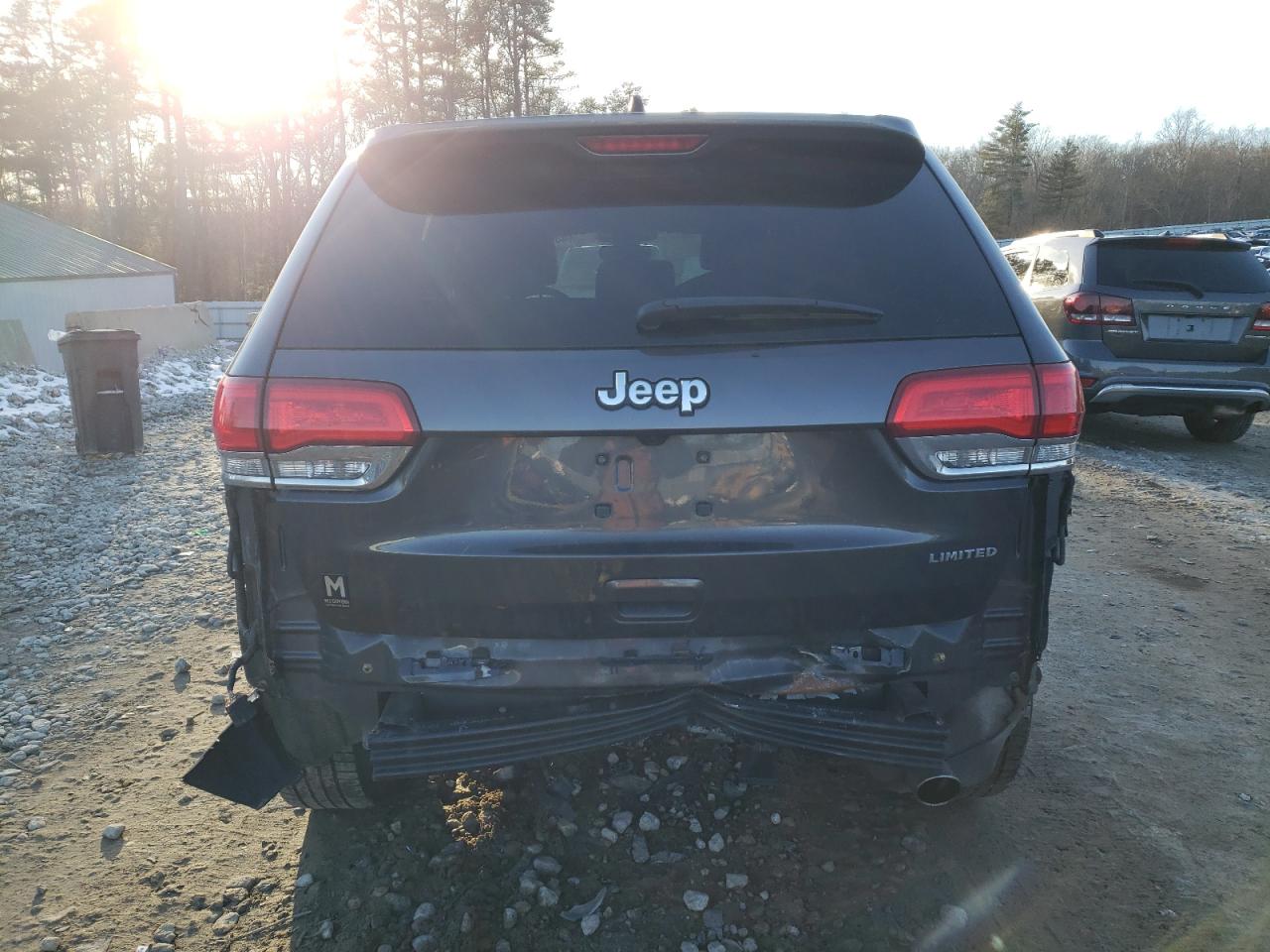 Photo 5 VIN: 1C4RJFBG0JC257998 - JEEP GRAND CHEROKEE 