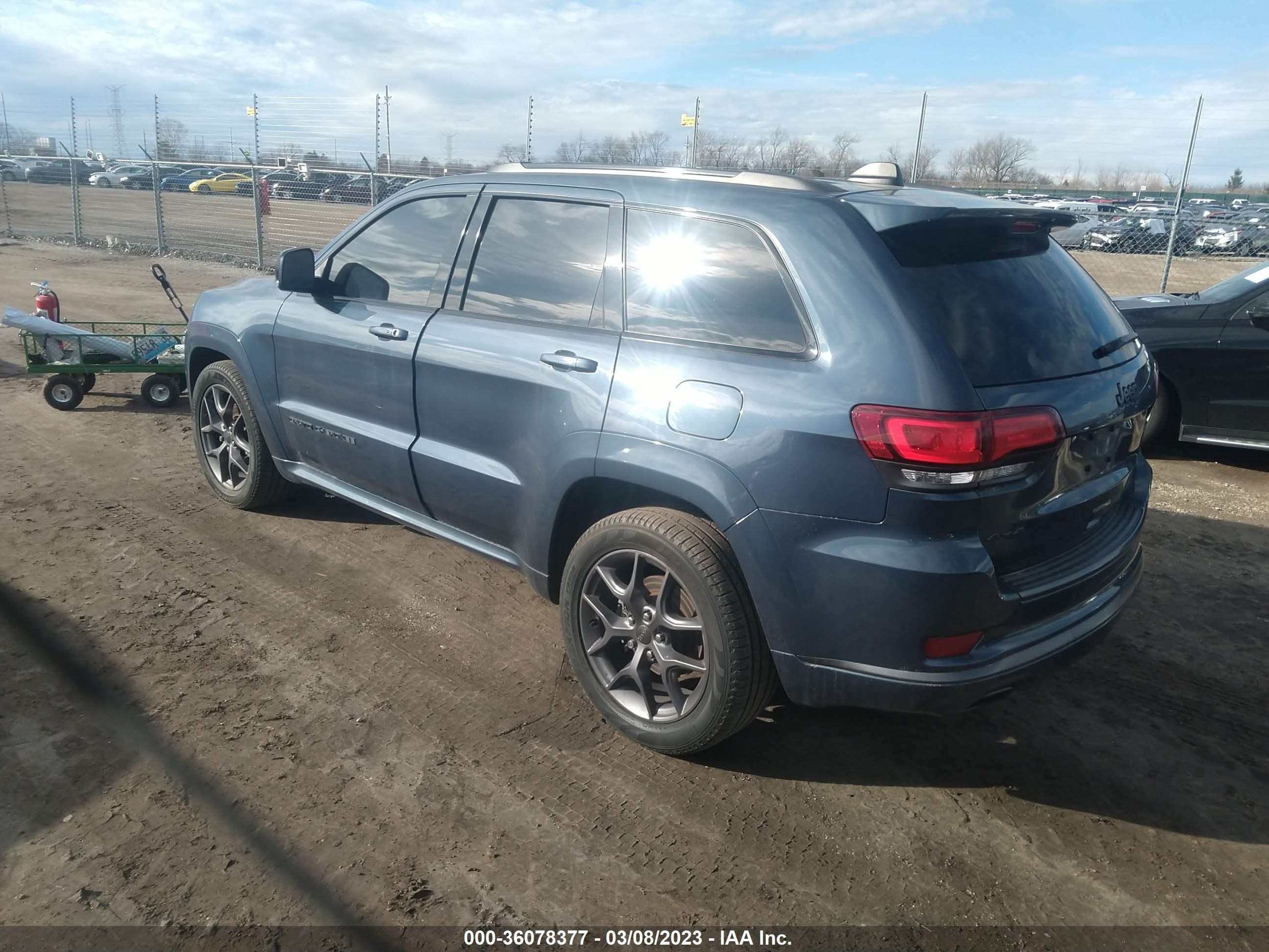 Photo 2 VIN: 1C4RJFBG0KC740988 - JEEP GRAND CHEROKEE 