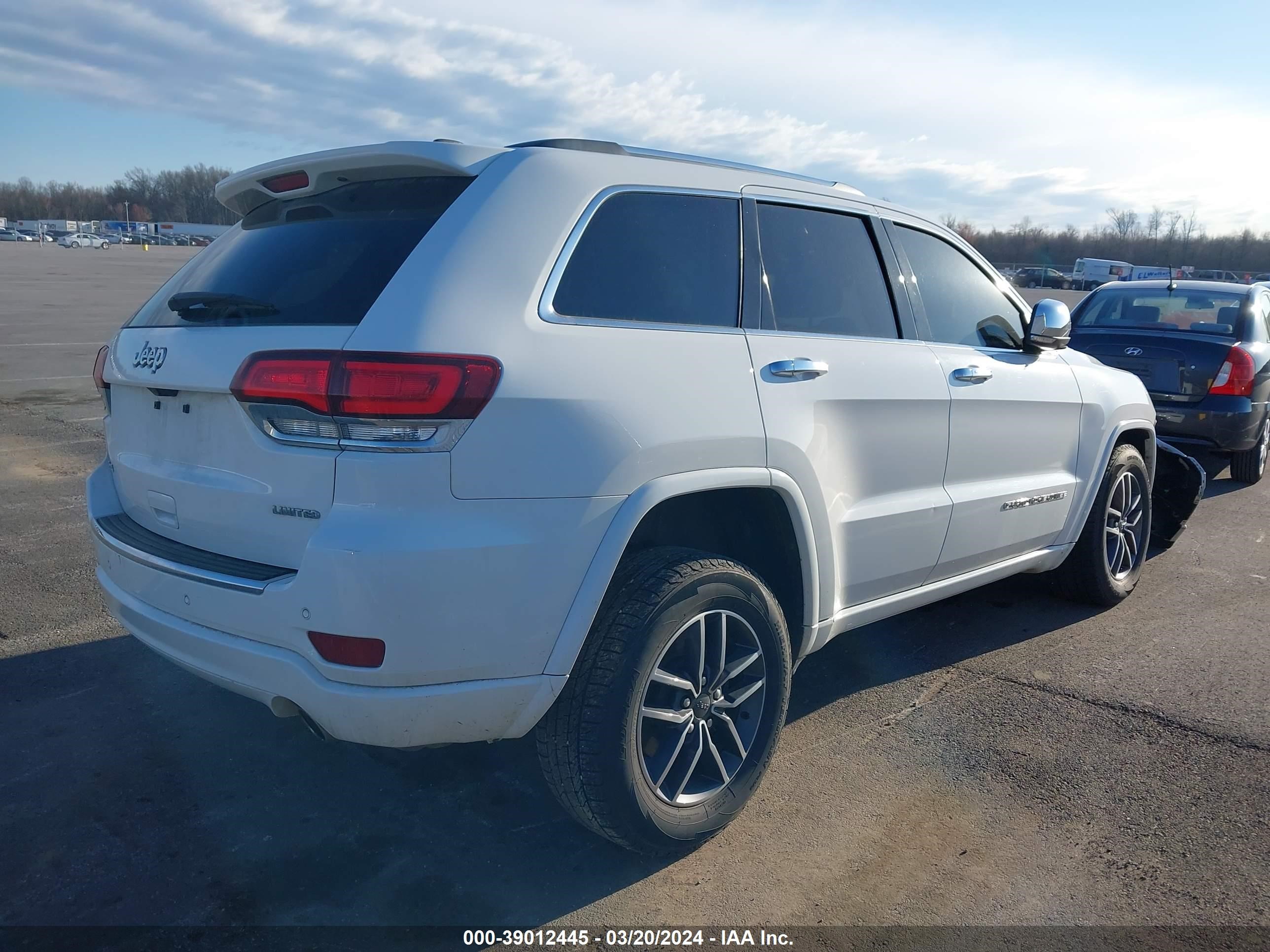 Photo 3 VIN: 1C4RJFBG0LC115556 - JEEP GRAND CHEROKEE 