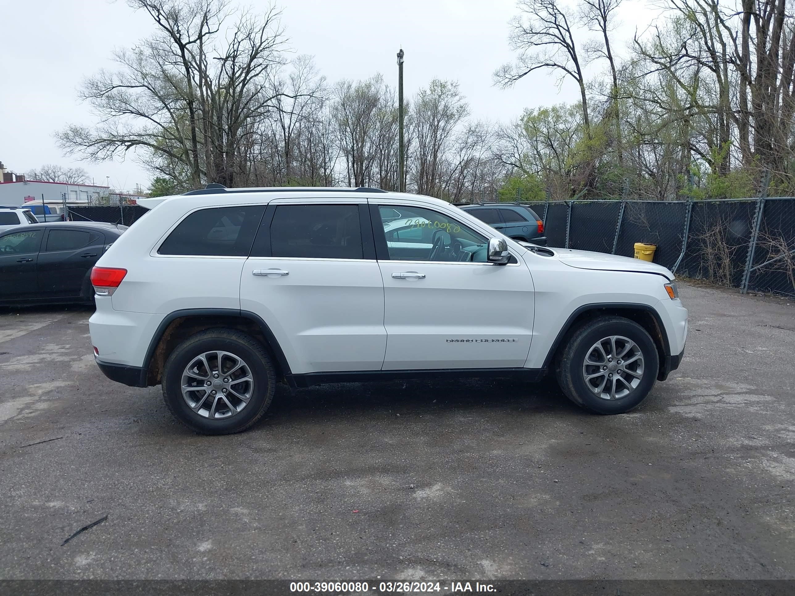 Photo 12 VIN: 1C4RJFBG1EC542215 - JEEP GRAND CHEROKEE 