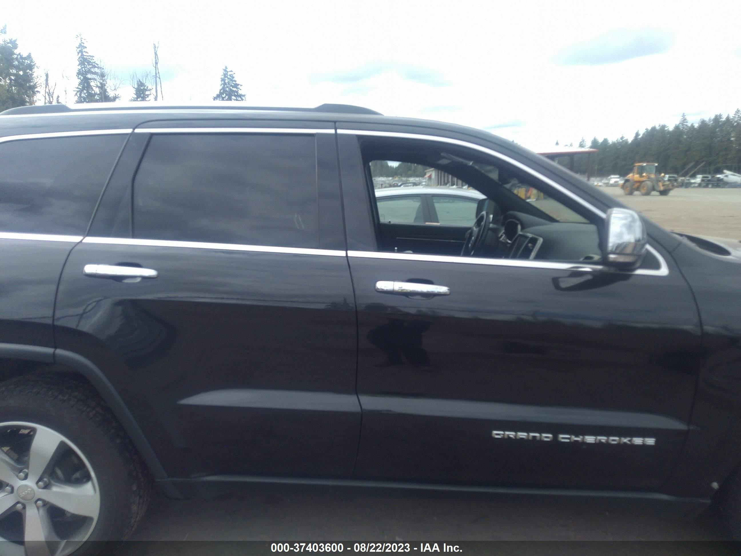 Photo 11 VIN: 1C4RJFBG1FC236794 - JEEP GRAND CHEROKEE 