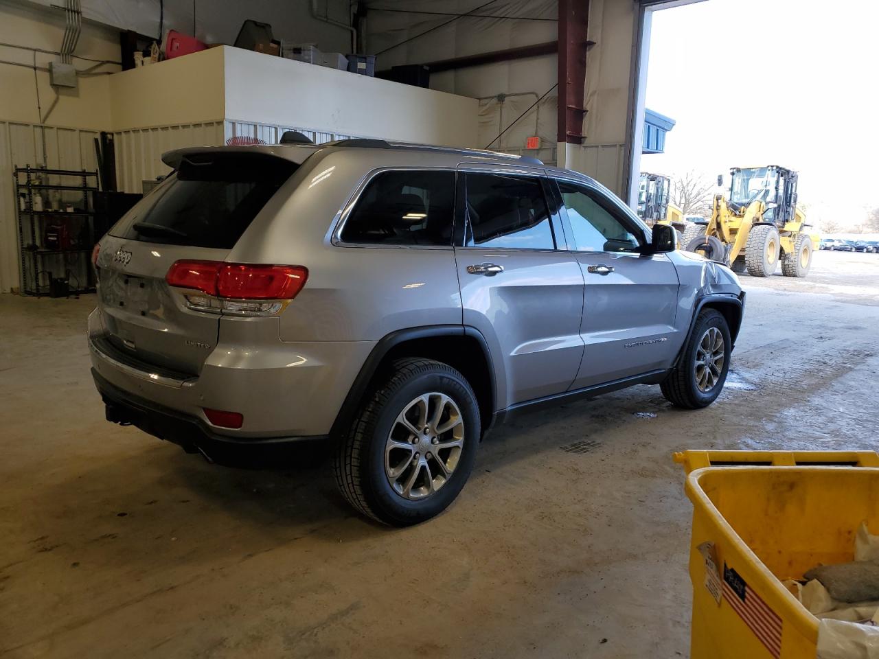 Photo 2 VIN: 1C4RJFBG1FC698093 - JEEP GRAND CHEROKEE 