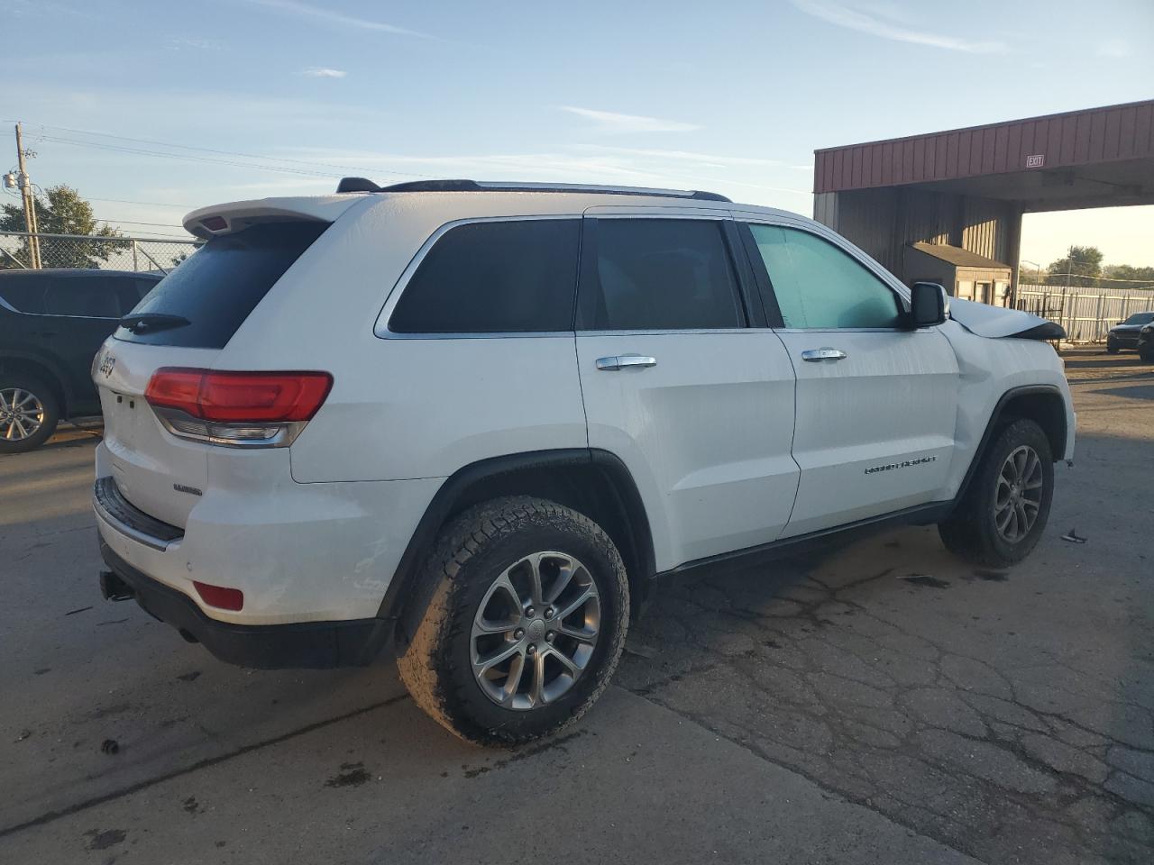 Photo 2 VIN: 1C4RJFBG1GC311866 - JEEP GRAND CHEROKEE 