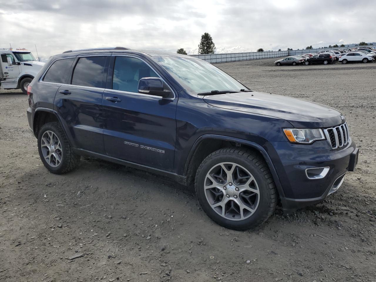 Photo 3 VIN: 1C4RJFBG1JC249568 - JEEP GRAND CHEROKEE 