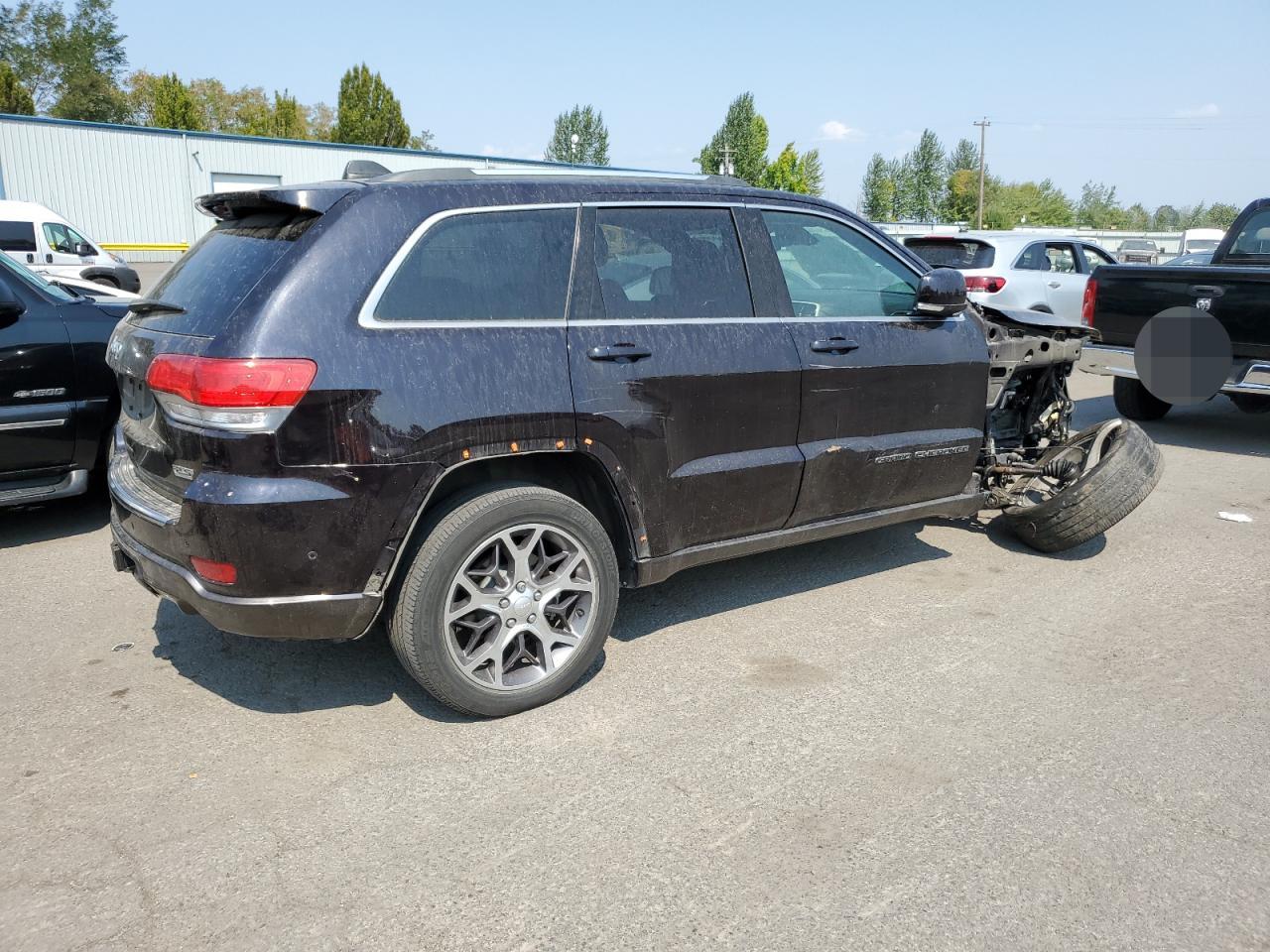 Photo 2 VIN: 1C4RJFBG1JC333874 - JEEP GRAND CHEROKEE 