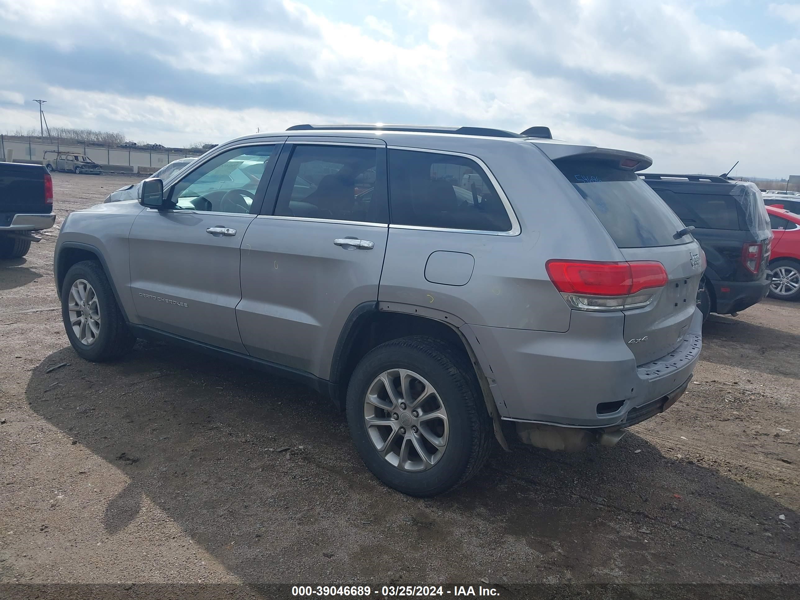 Photo 2 VIN: 1C4RJFBG2EC186311 - JEEP GRAND CHEROKEE 