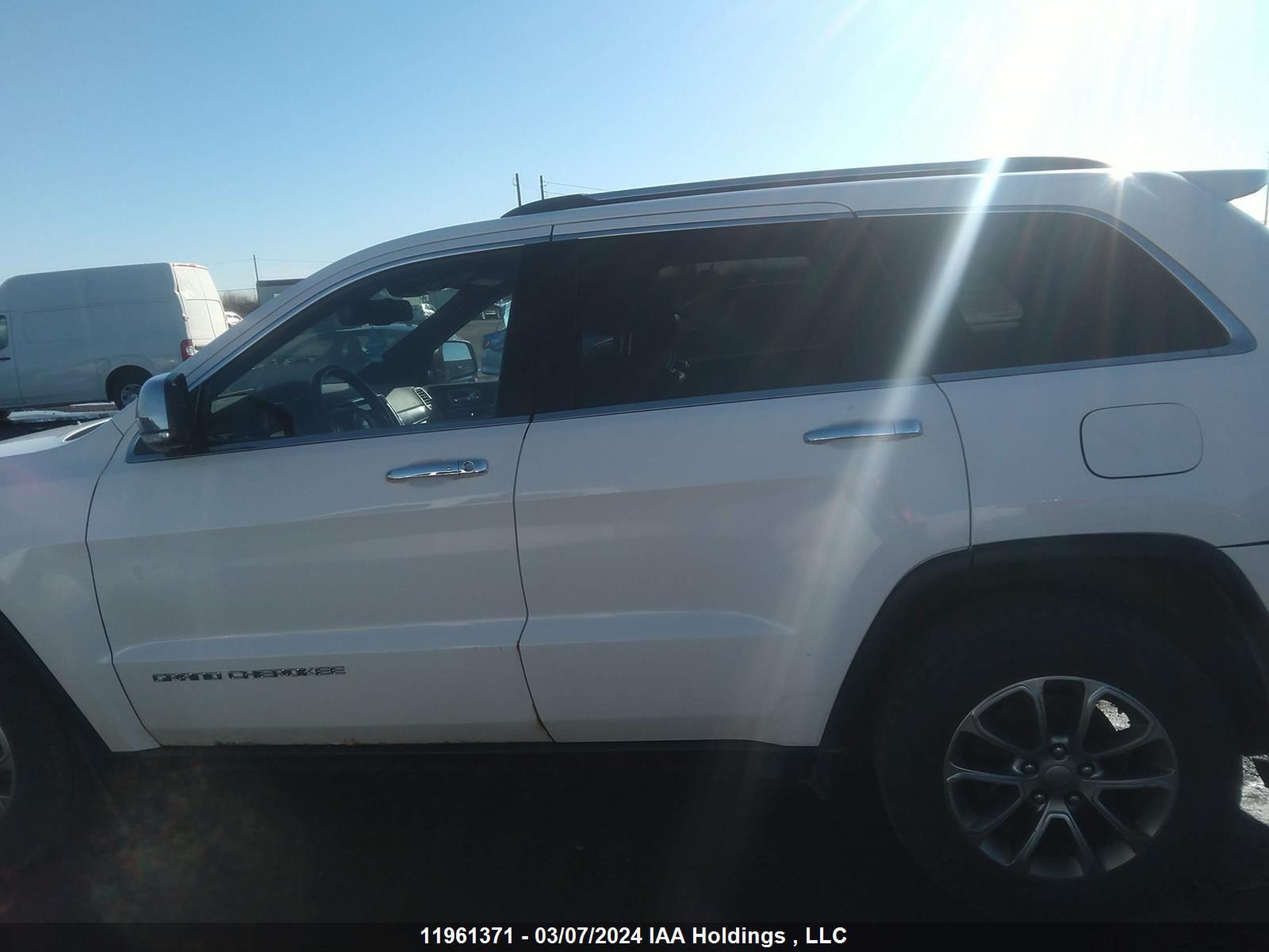 Photo 13 VIN: 1C4RJFBG2FC626514 - JEEP GRAND CHEROKEE 