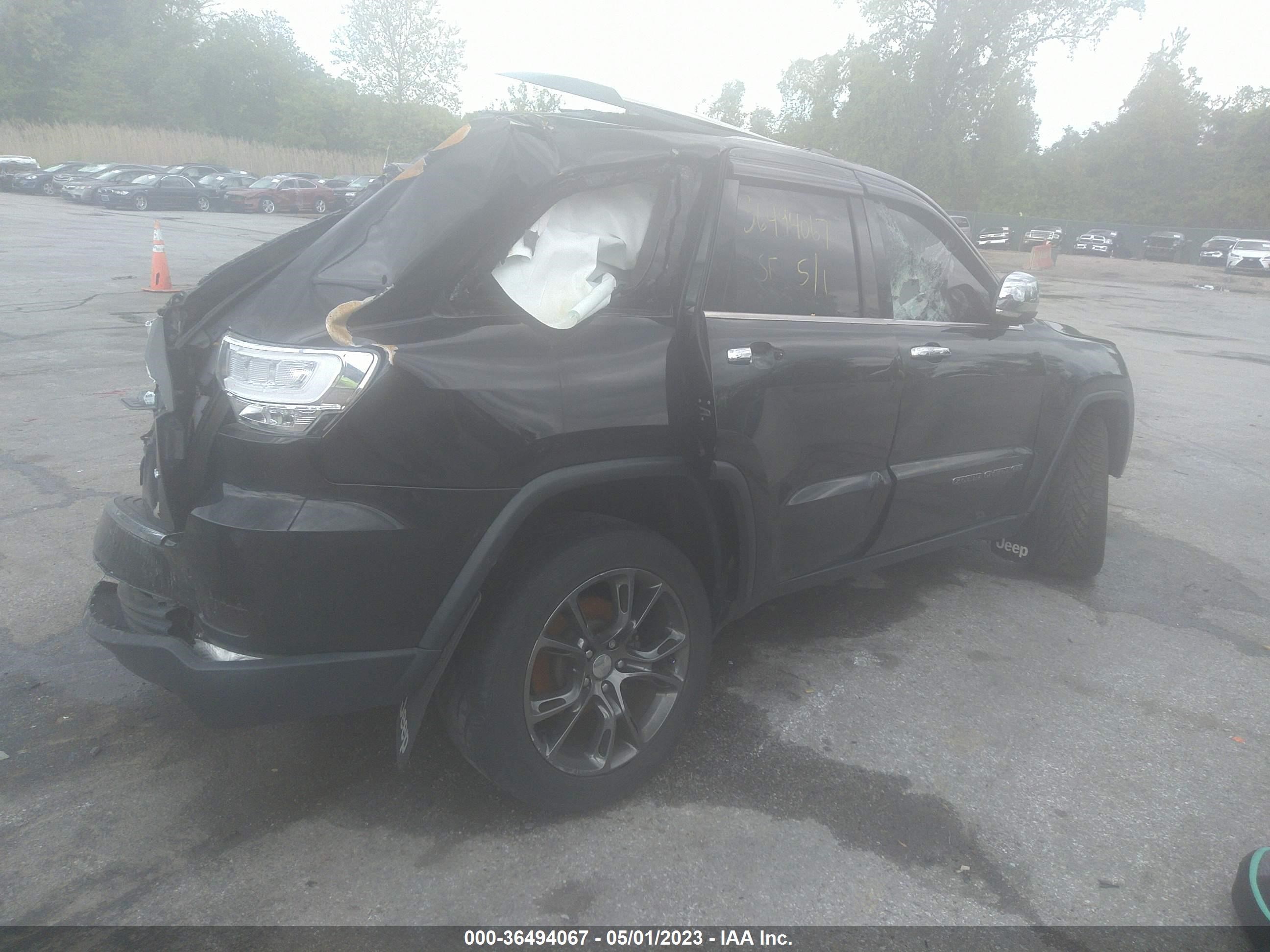 Photo 3 VIN: 1C4RJFBG2JC128869 - JEEP GRAND CHEROKEE 