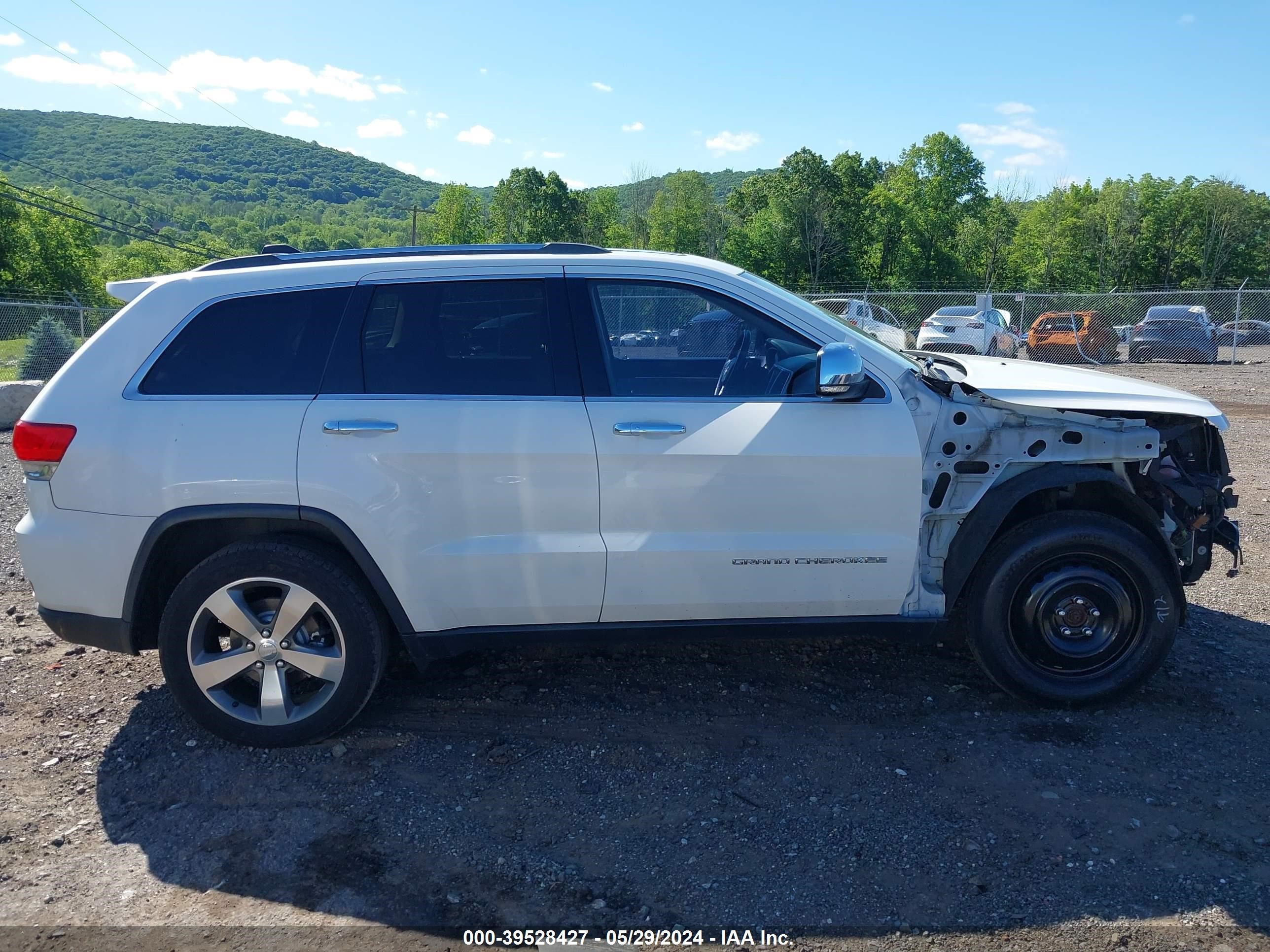 Photo 12 VIN: 1C4RJFBG3EC253899 - JEEP GRAND CHEROKEE 