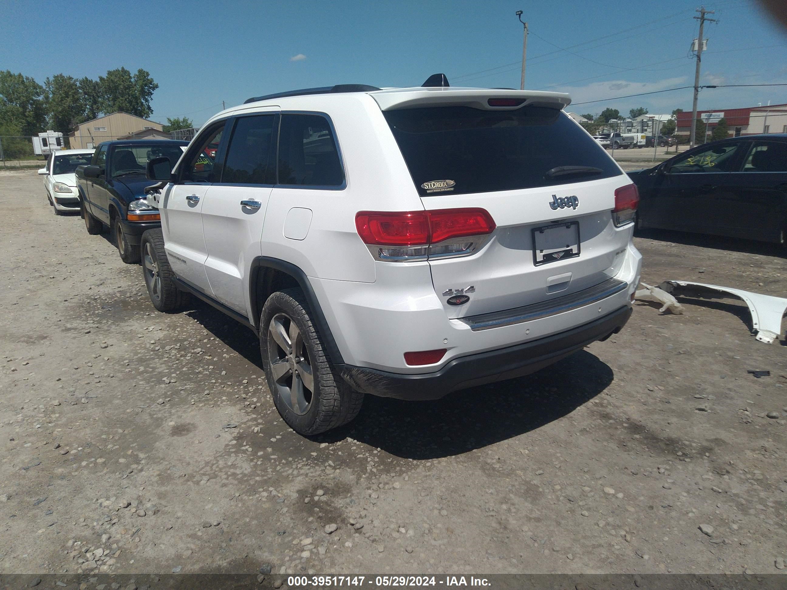 Photo 2 VIN: 1C4RJFBG3FC847829 - JEEP GRAND CHEROKEE 