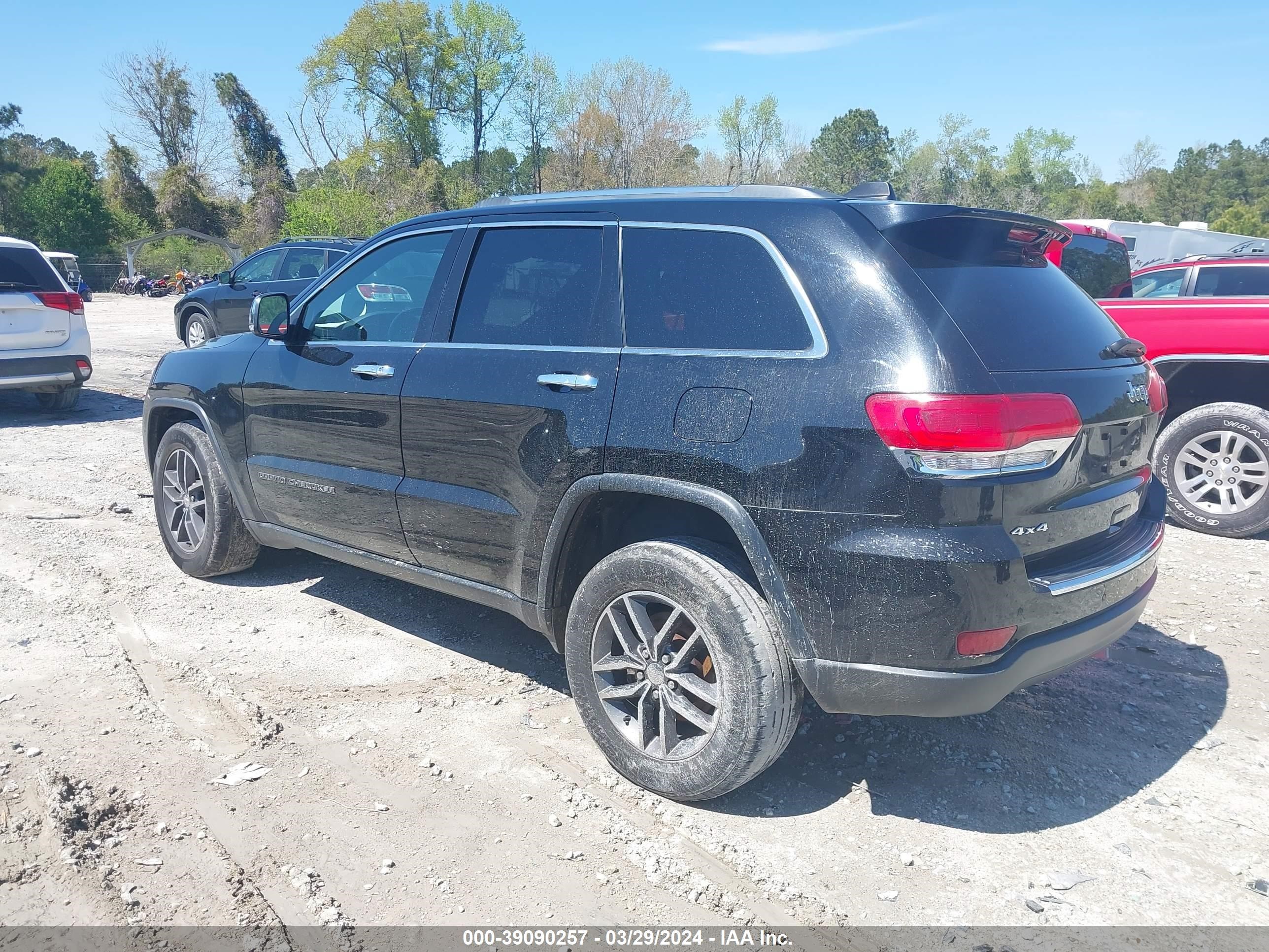 Photo 2 VIN: 1C4RJFBG3HC739942 - JEEP GRAND CHEROKEE 