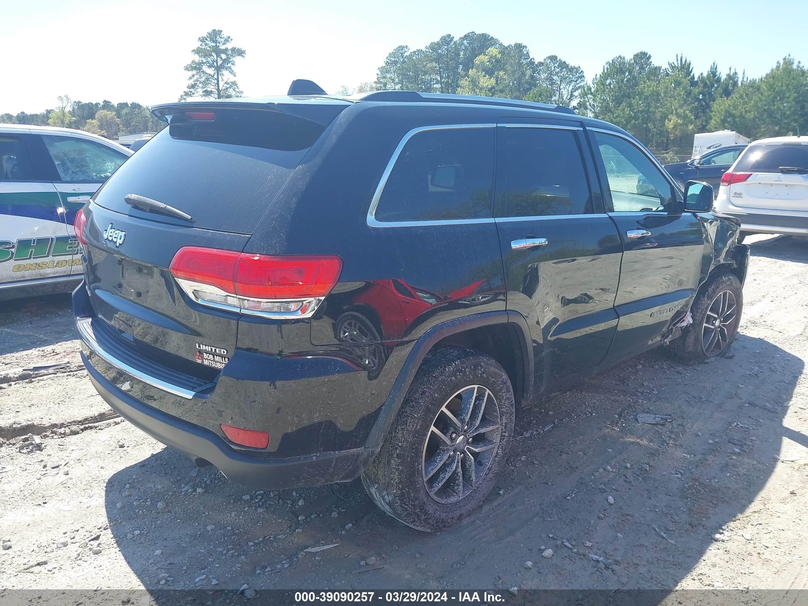 Photo 3 VIN: 1C4RJFBG3HC739942 - JEEP GRAND CHEROKEE 