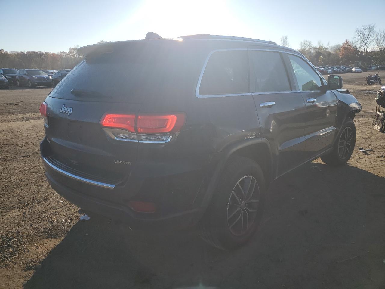 Photo 2 VIN: 1C4RJFBG3HC807737 - JEEP GRAND CHEROKEE 