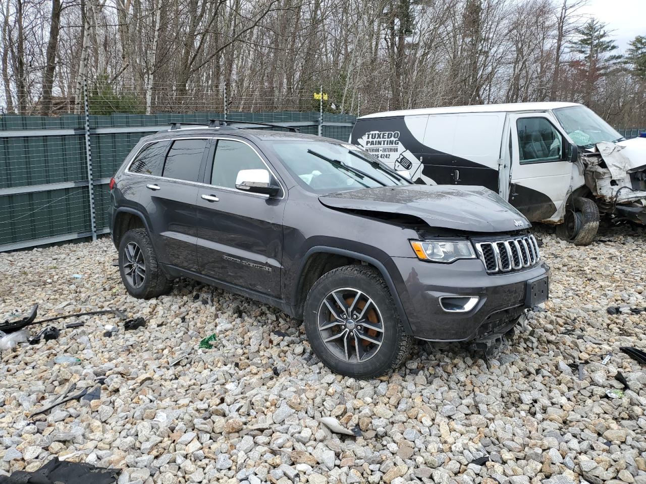 Photo 3 VIN: 1C4RJFBG3JC136379 - JEEP GRAND CHEROKEE 