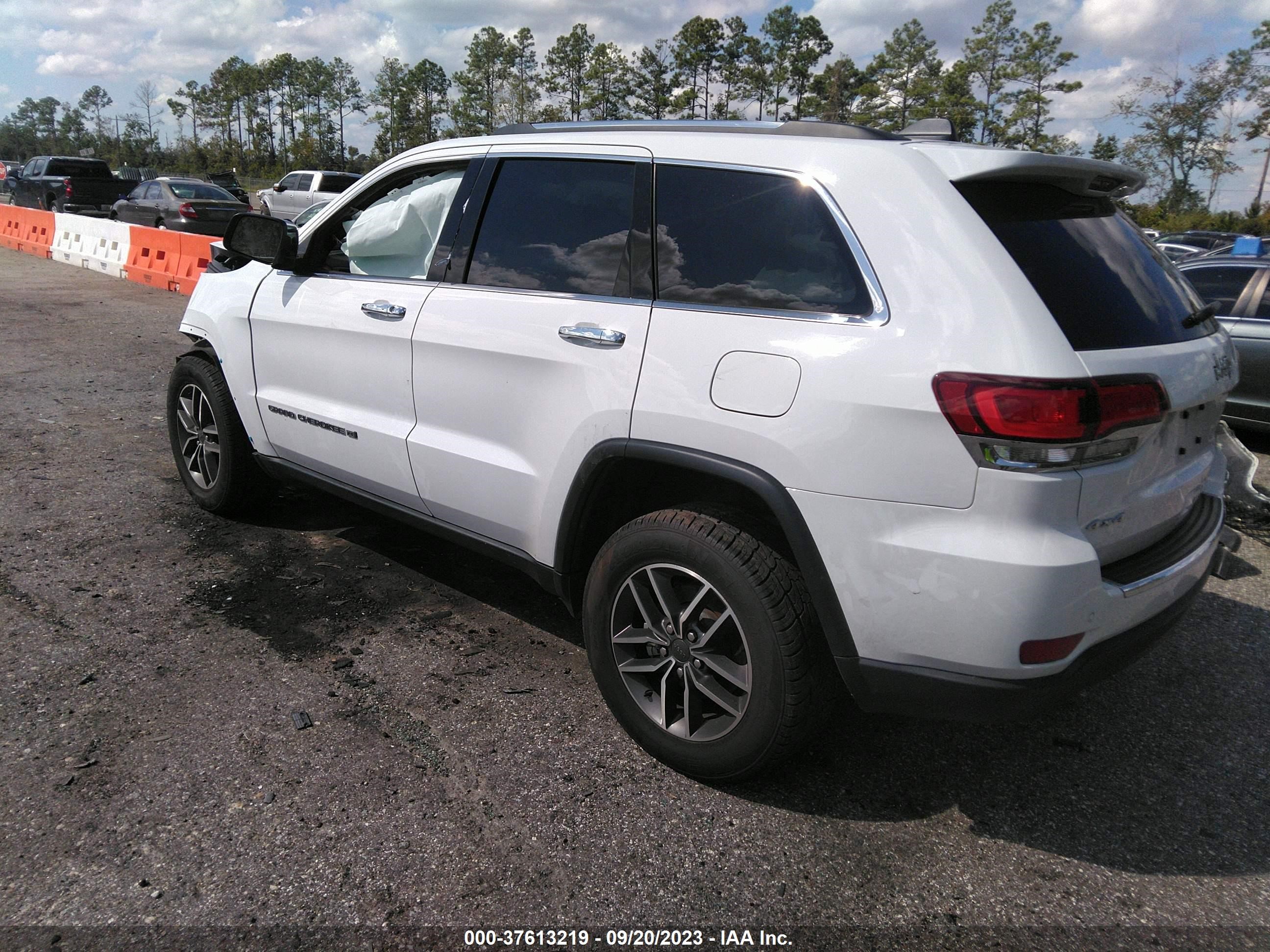 Photo 2 VIN: 1C4RJFBG3NC141474 - JEEP GRAND CHEROKEE 