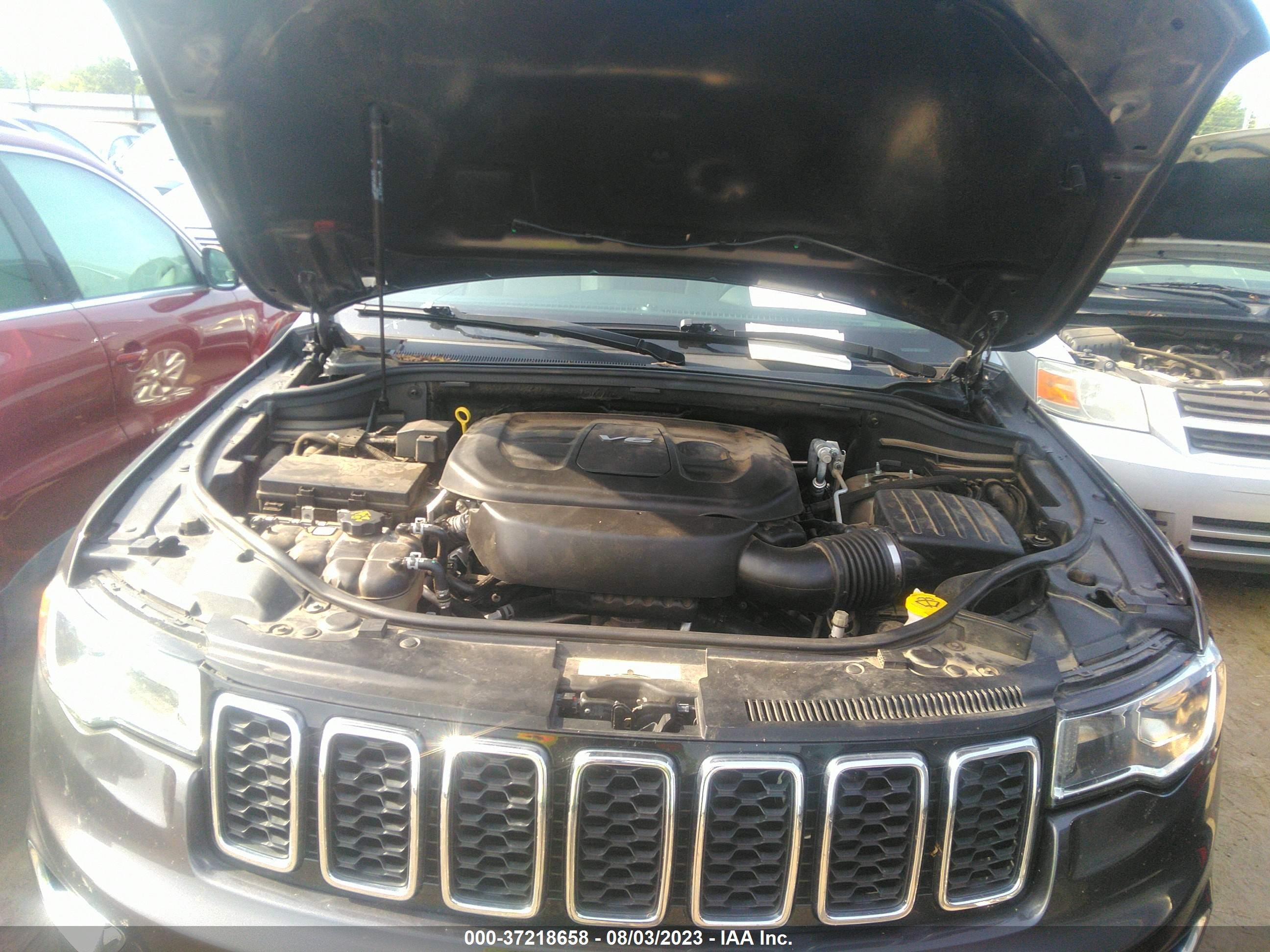 Photo 9 VIN: 1C4RJFBG4HC742249 - JEEP GRAND CHEROKEE 