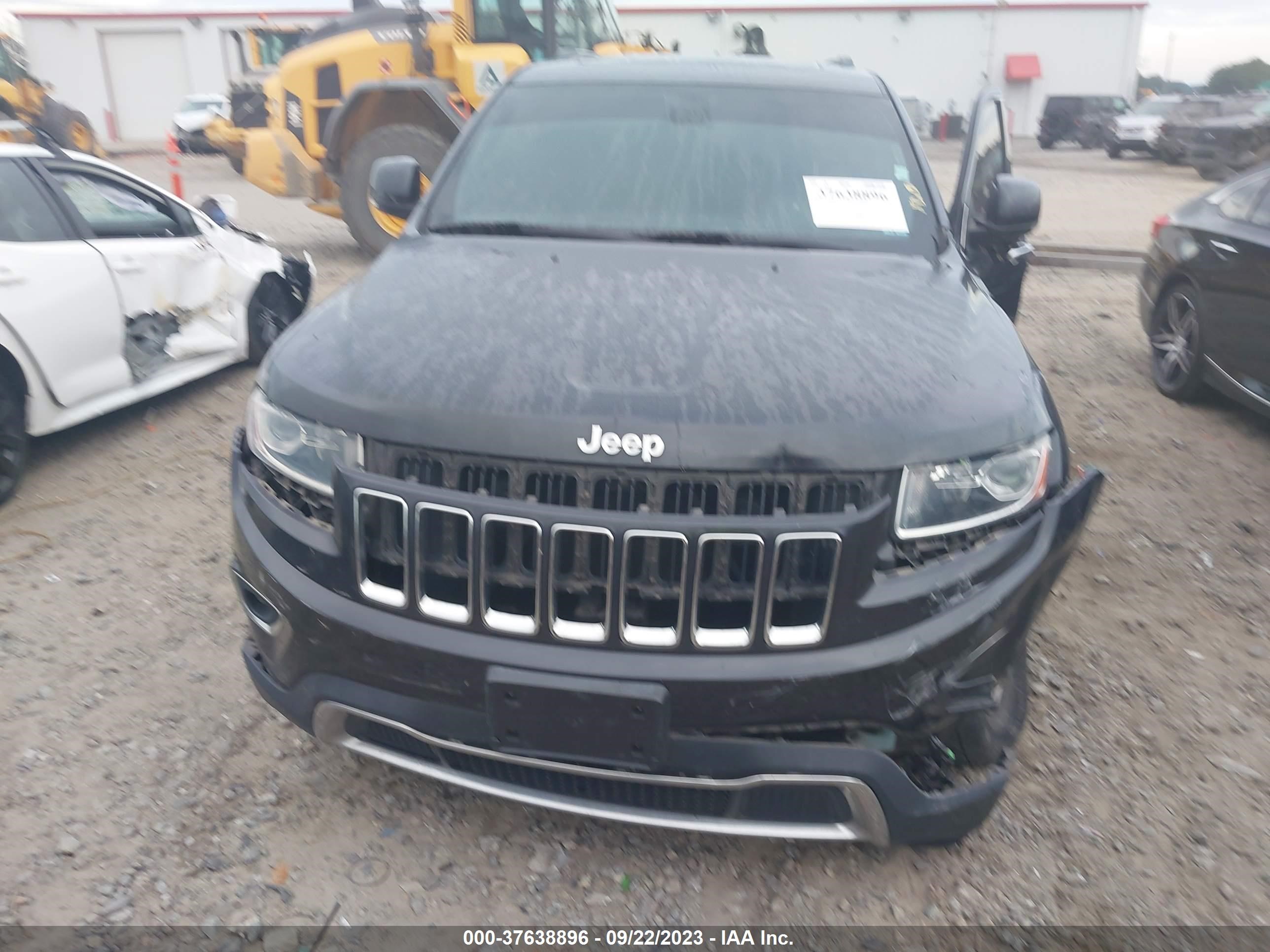 Photo 11 VIN: 1C4RJFBG5EC467356 - JEEP GRAND CHEROKEE 