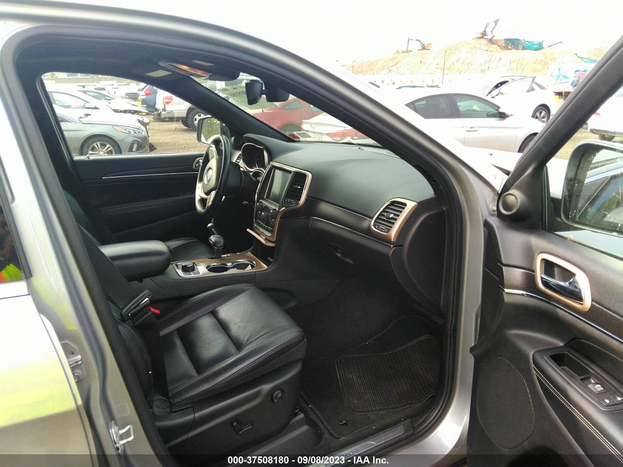 Photo 4 VIN: 1C4RJFBG5FC861716 - JEEP GRAND CHEROKEE 