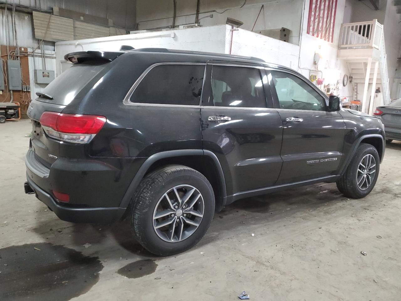 Photo 2 VIN: 1C4RJFBG5JC376579 - JEEP GRAND CHEROKEE 