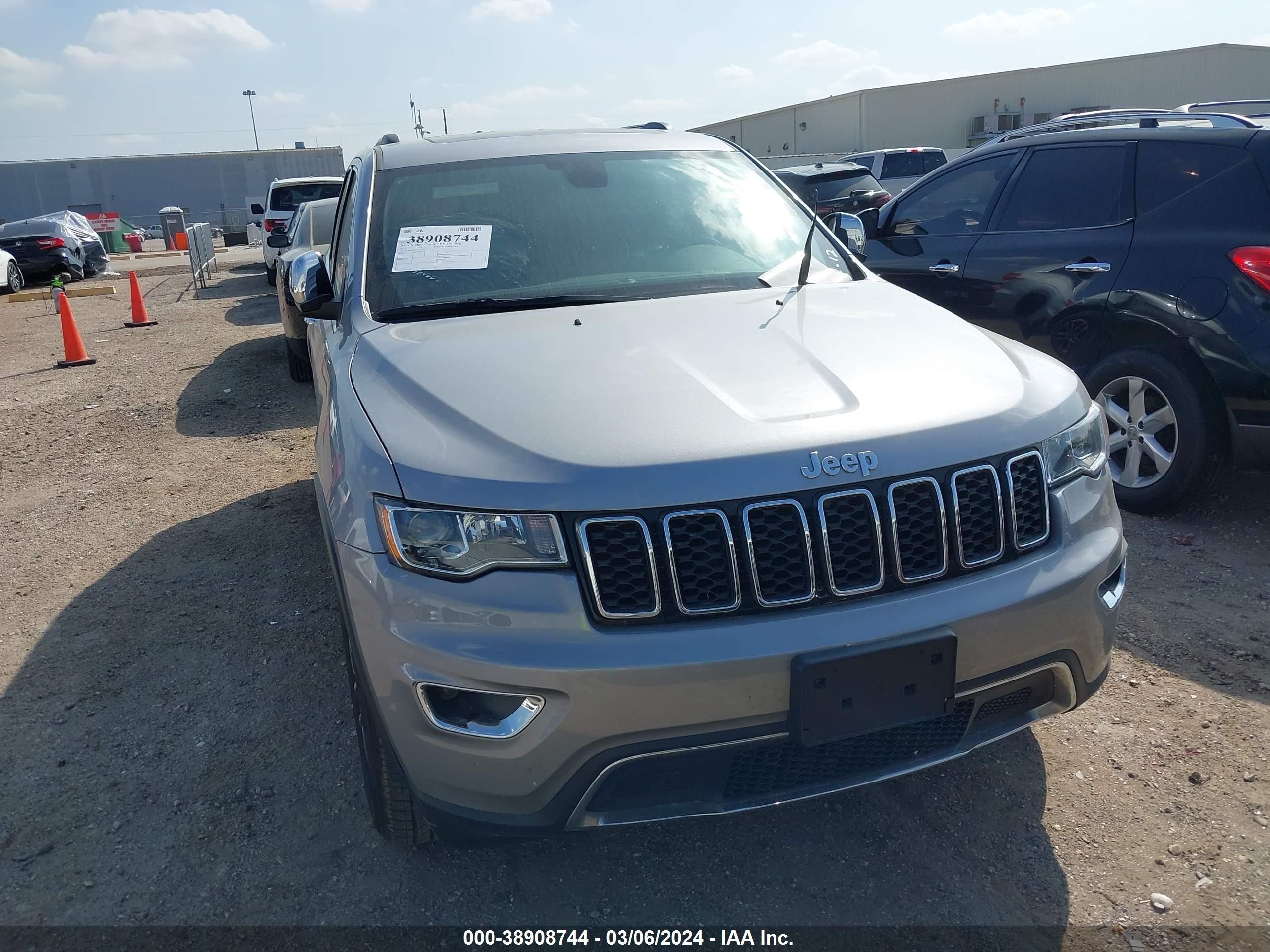 Photo 11 VIN: 1C4RJFBG5KC834218 - JEEP GRAND CHEROKEE 