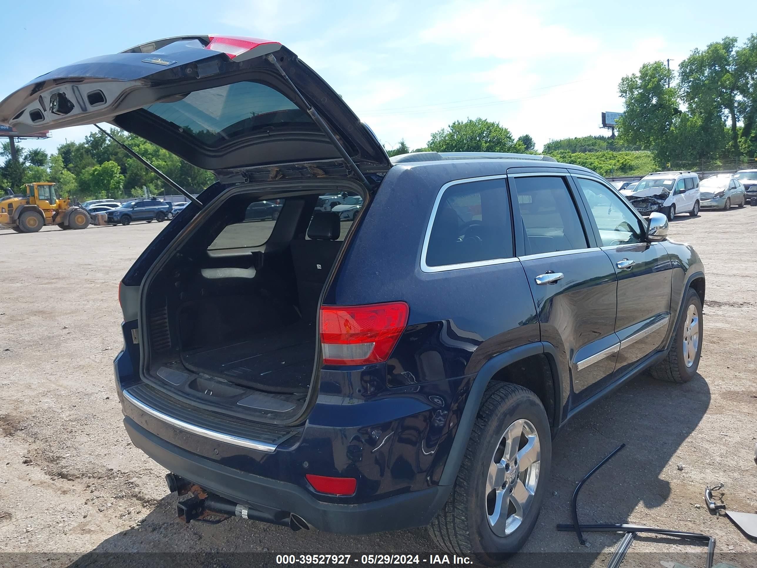 Photo 3 VIN: 1C4RJFBG6CC244532 - JEEP GRAND CHEROKEE 