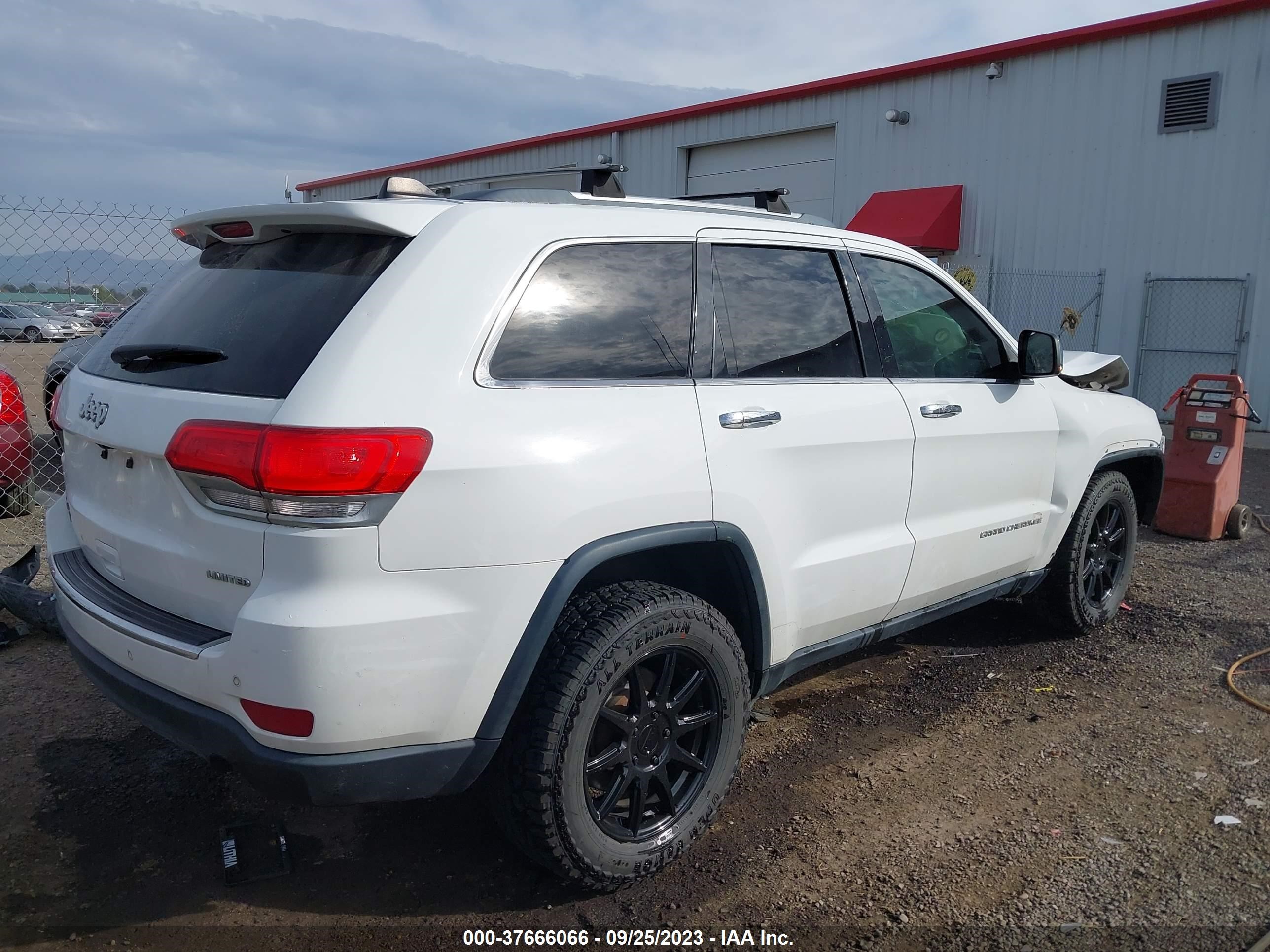 Photo 3 VIN: 1C4RJFBG6FC830507 - JEEP GRAND CHEROKEE 