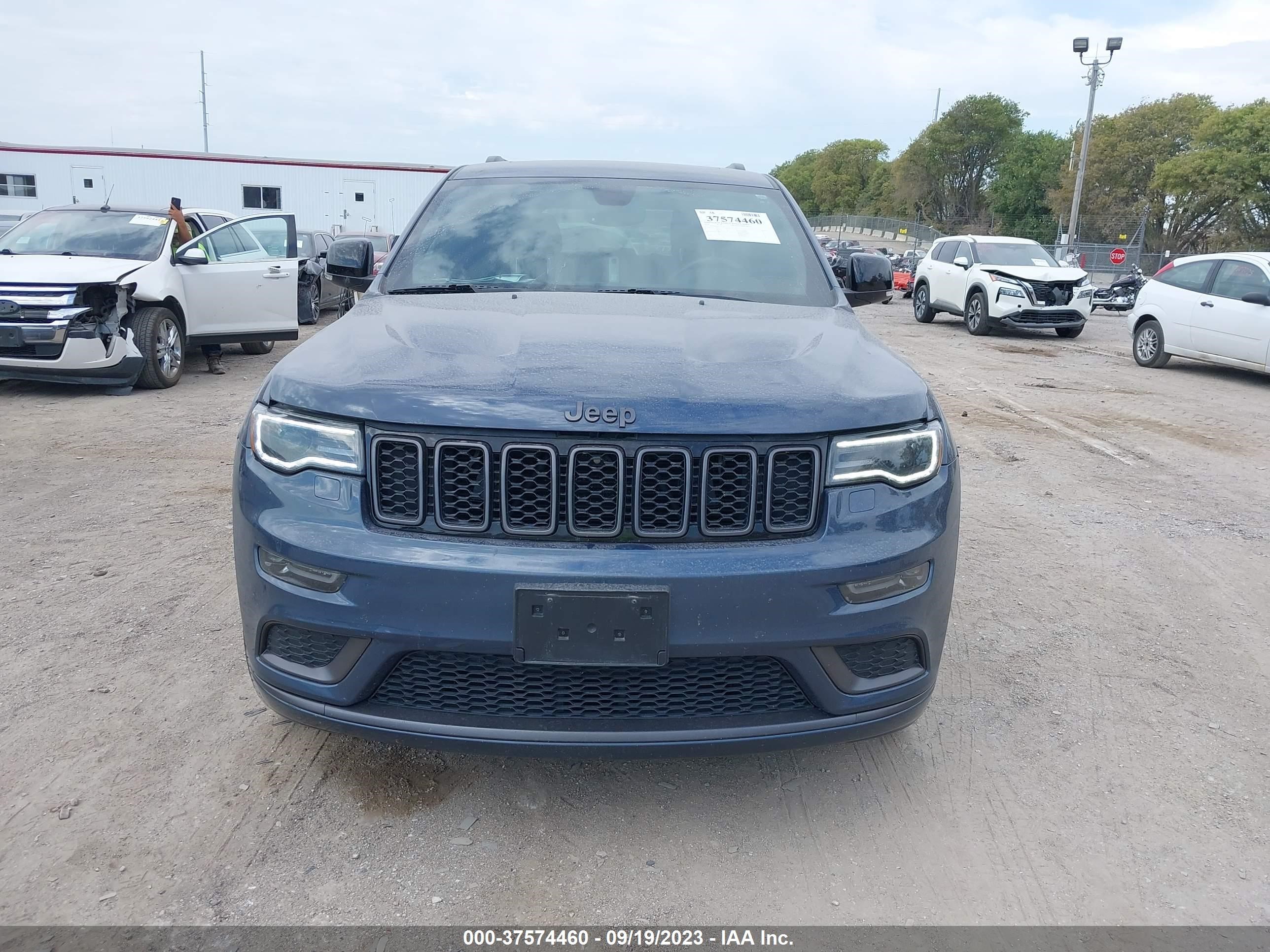 Photo 11 VIN: 1C4RJFBG6KC667397 - JEEP GRAND CHEROKEE 