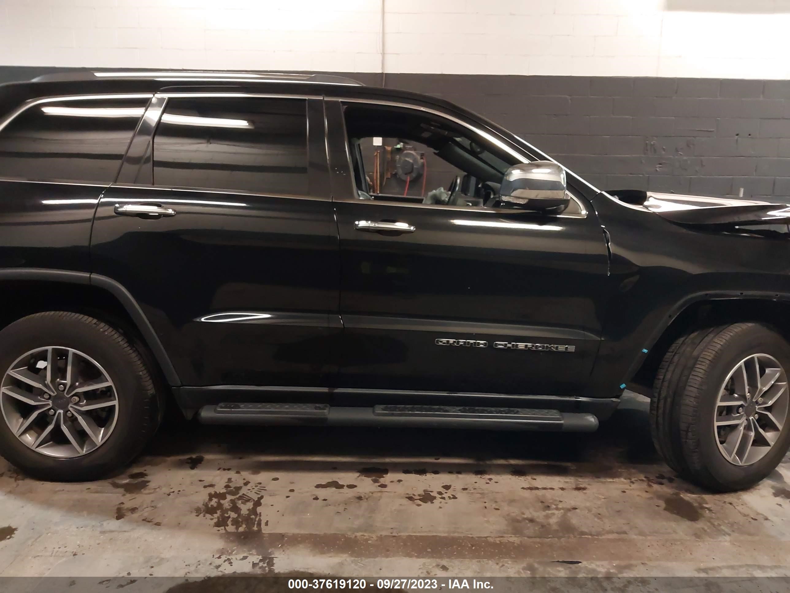 Photo 13 VIN: 1C4RJFBG6LC232963 - JEEP GRAND CHEROKEE 