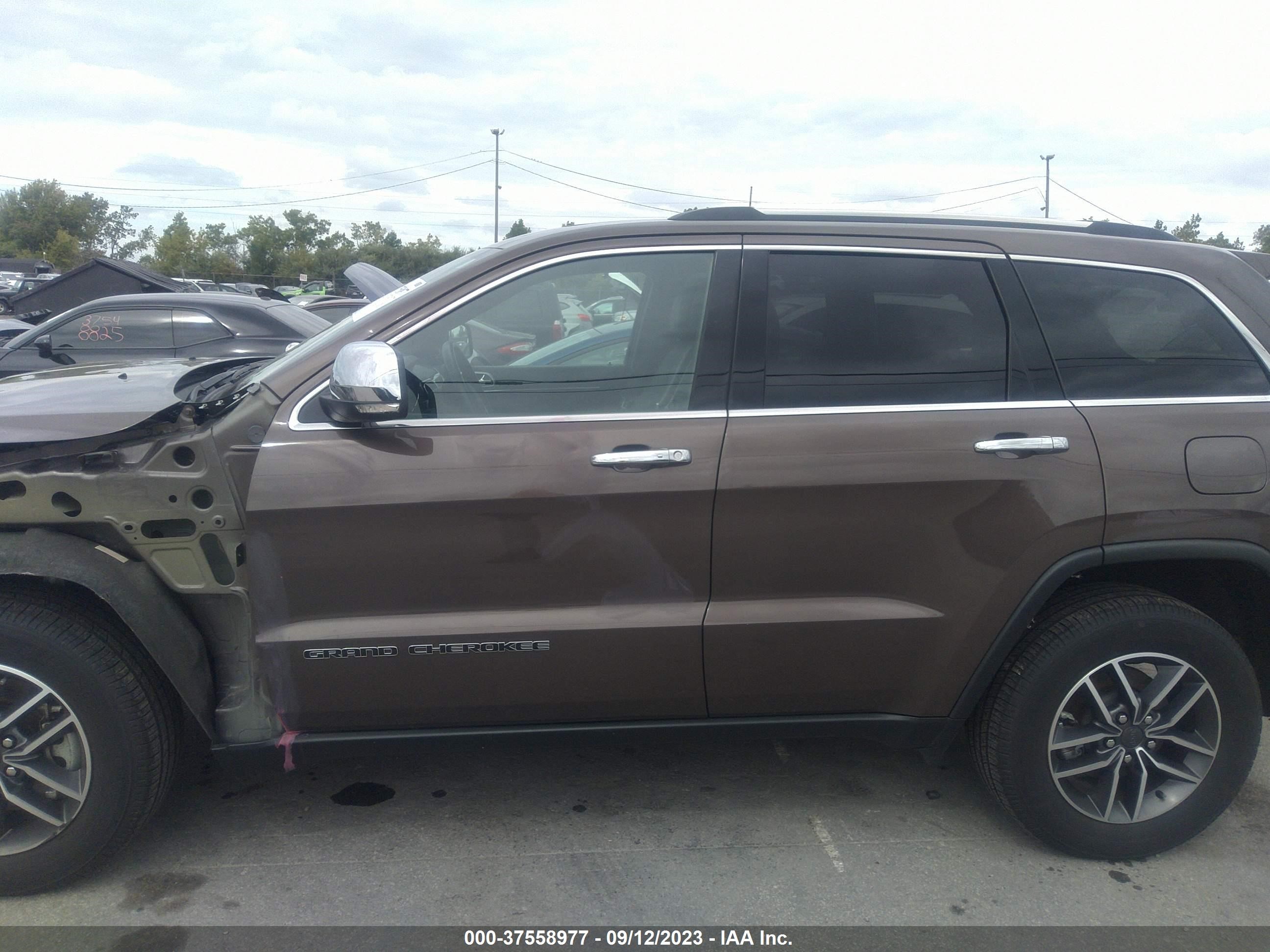 Photo 14 VIN: 1C4RJFBG6MC776526 - JEEP GRAND CHEROKEE 