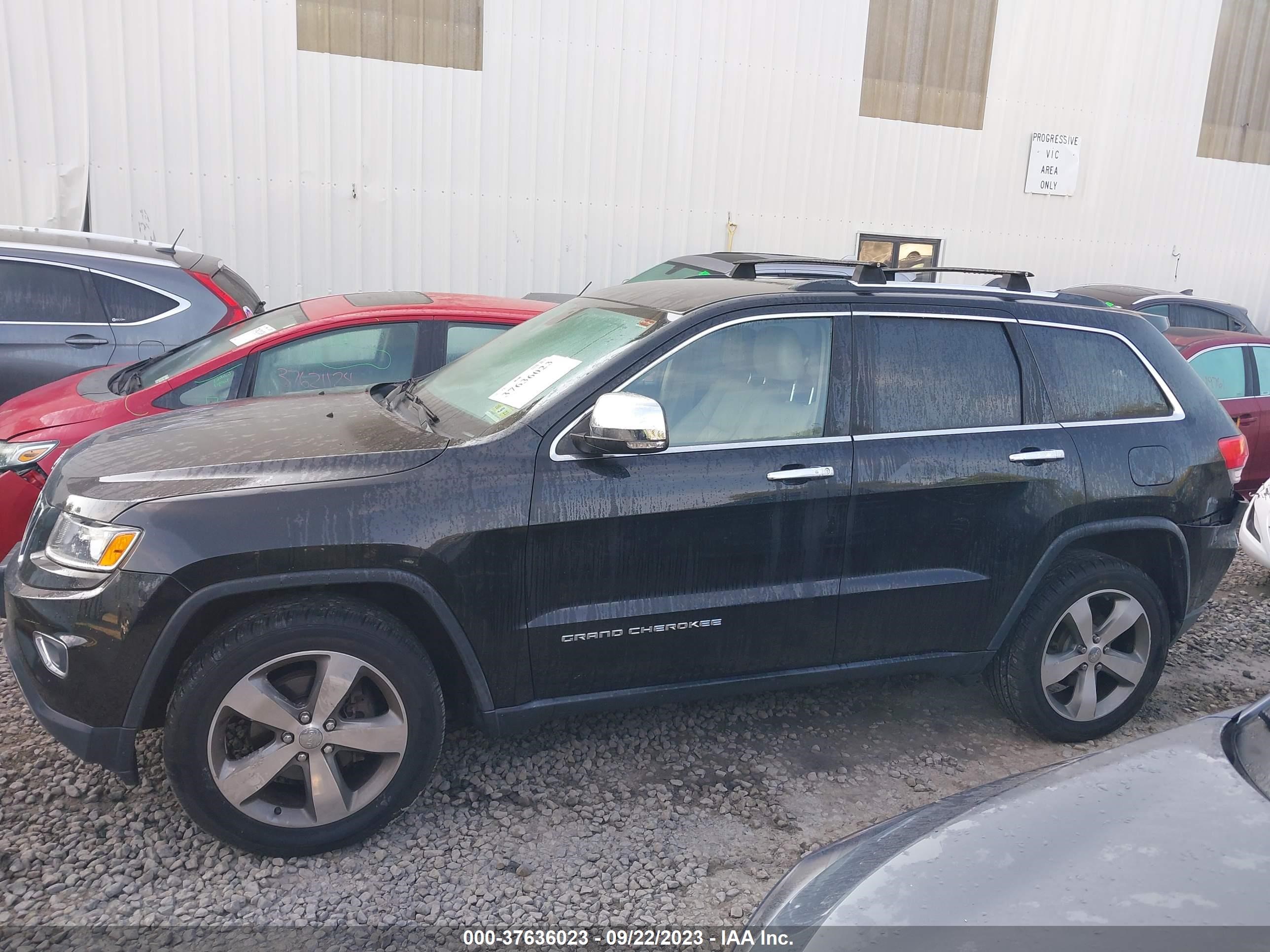 Photo 13 VIN: 1C4RJFBG7FC178867 - JEEP GRAND CHEROKEE 