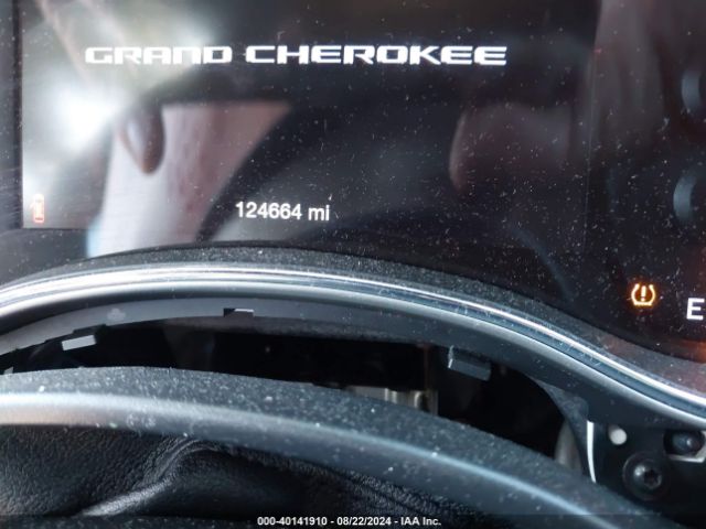 Photo 6 VIN: 1C4RJFBG7JC144694 - JEEP GRAND CHEROKEE 