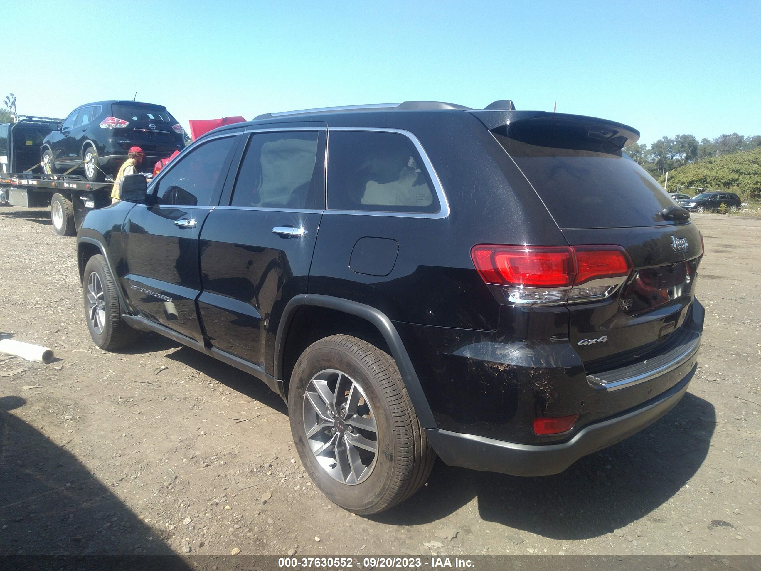 Photo 2 VIN: 1C4RJFBG7NC165938 - JEEP GRAND CHEROKEE 