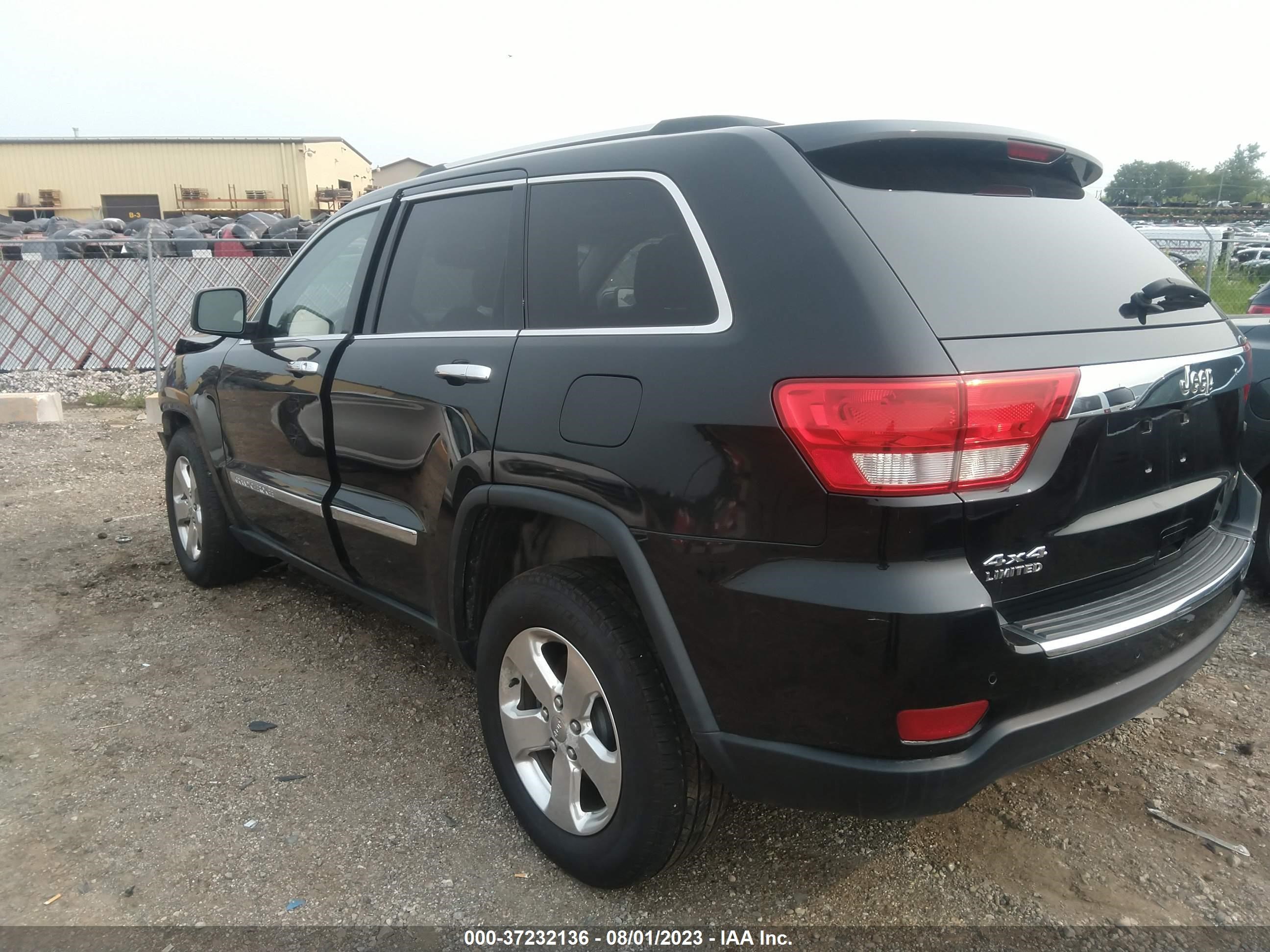 Photo 2 VIN: 1C4RJFBG8CC332112 - JEEP GRAND CHEROKEE 