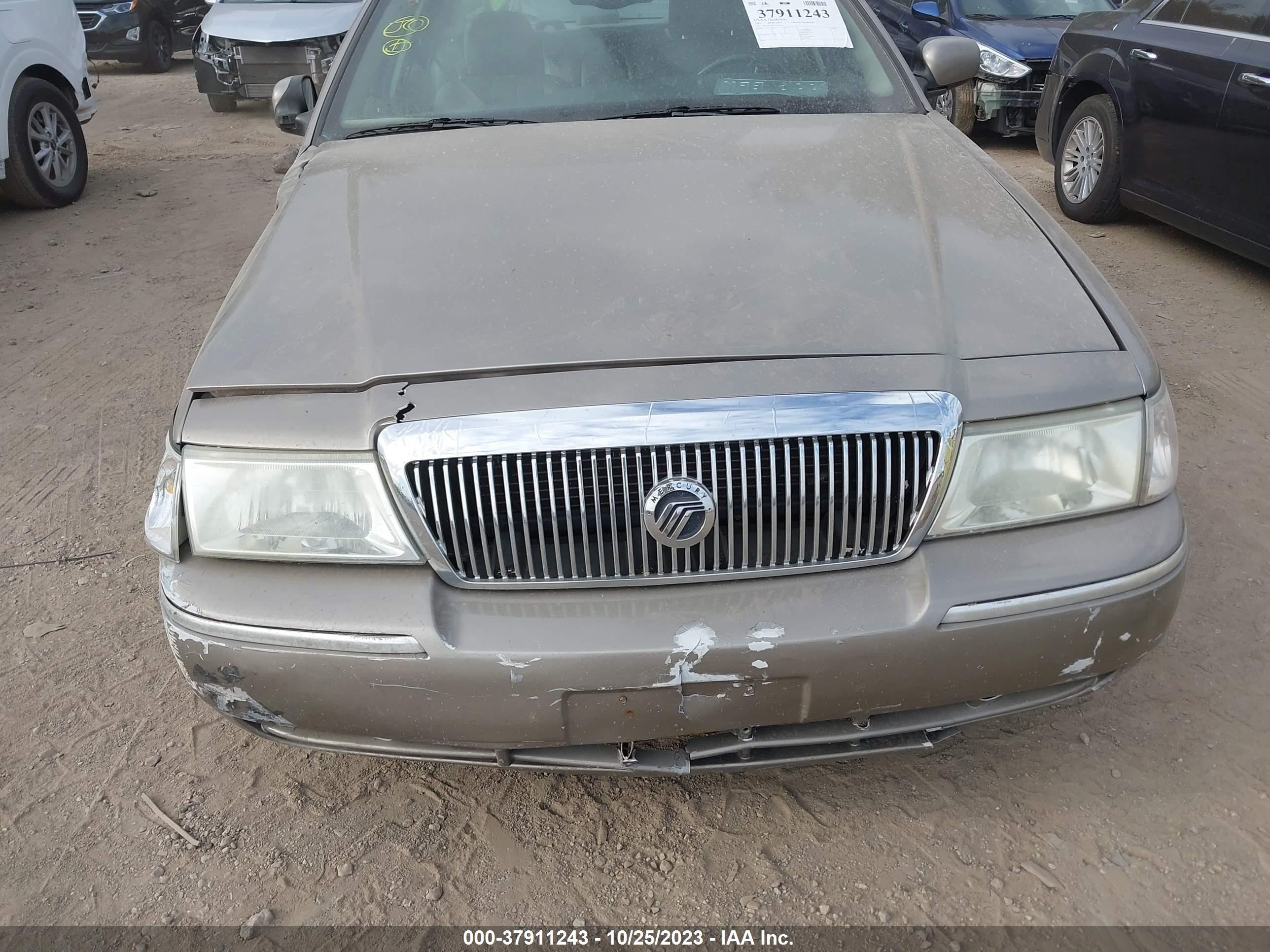 Photo 11 VIN: 1C4RJFBG8EC164152 - MERCURY GRAND MARQUIS 