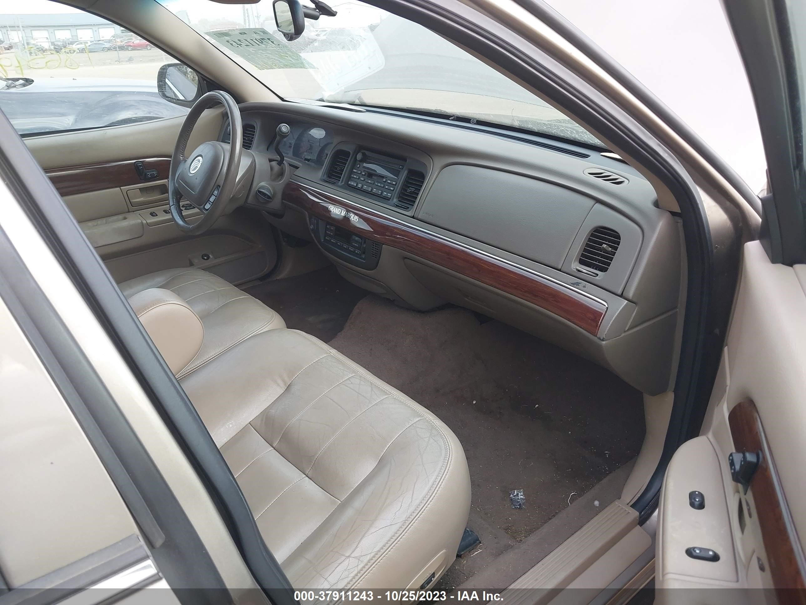 Photo 4 VIN: 1C4RJFBG8EC164152 - MERCURY GRAND MARQUIS 