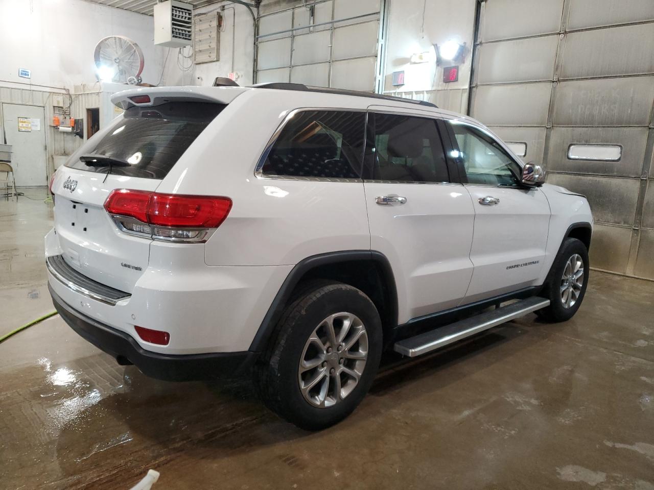 Photo 2 VIN: 1C4RJFBG8FC213352 - JEEP GRAND CHEROKEE 