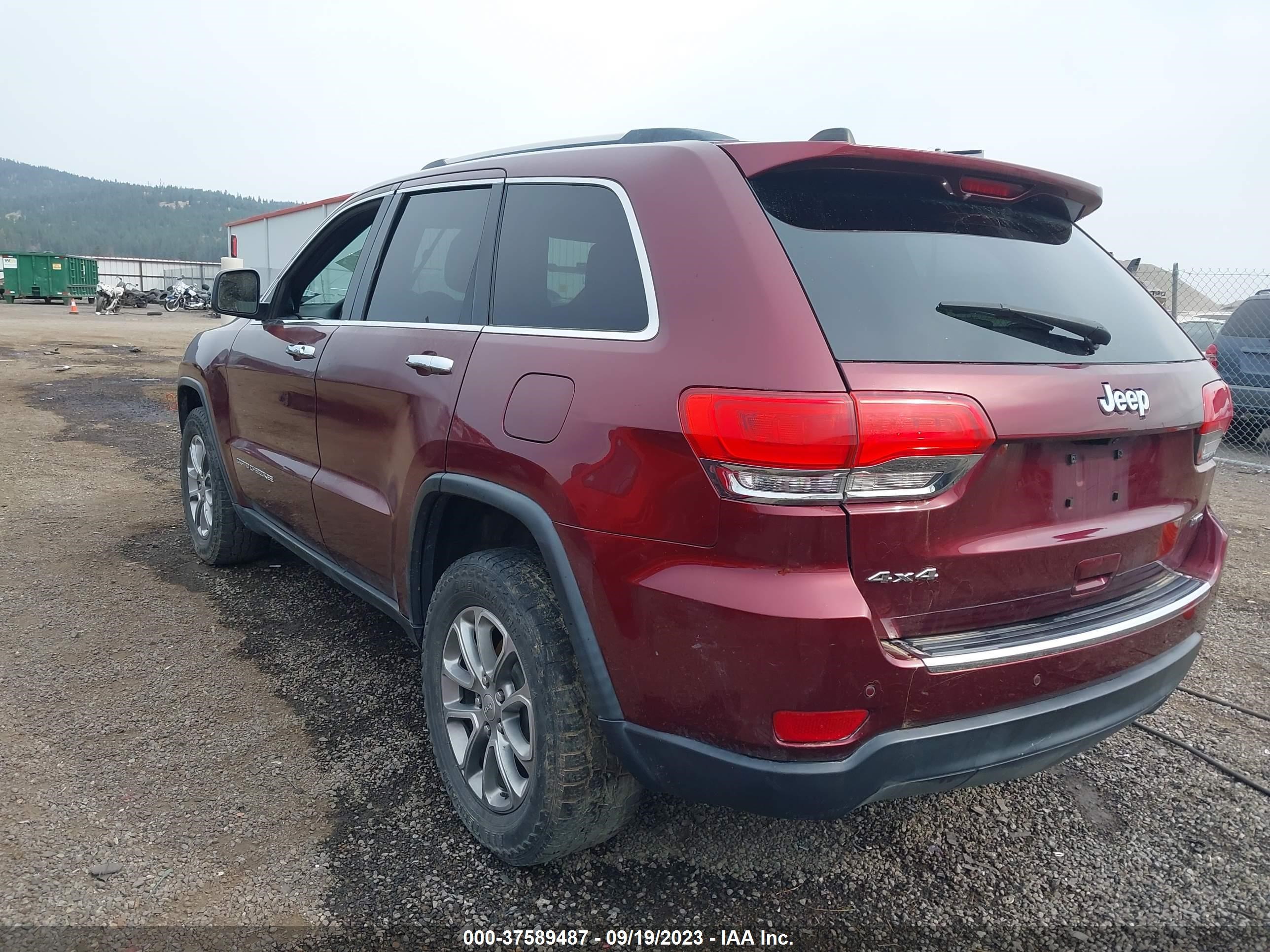 Photo 2 VIN: 1C4RJFBG9GC413349 - JEEP GRAND CHEROKEE 