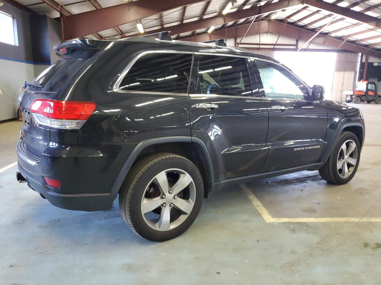 Photo 2 VIN: 1C4RJFBGXEC122002 - JEEP GRAND CHEROKEE 