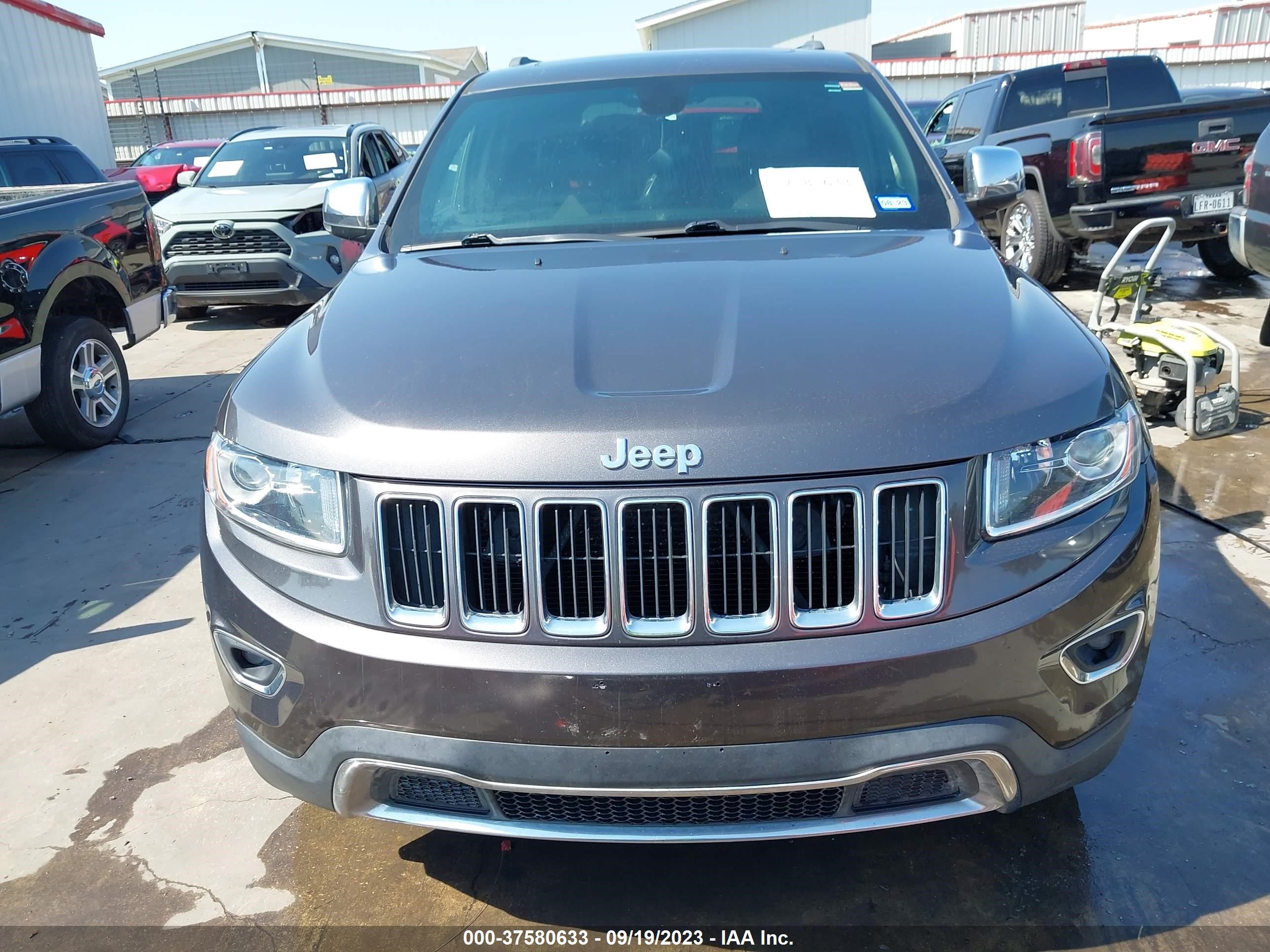 Photo 12 VIN: 1C4RJFBGXFC124365 - JEEP GRAND CHEROKEE 