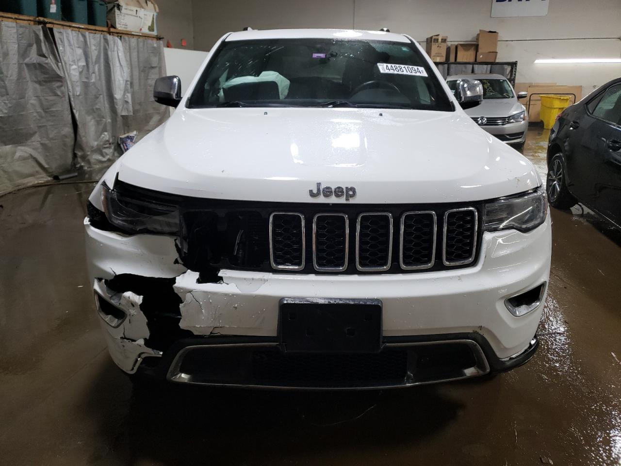 Photo 4 VIN: 1C4RJFBGXJC134354 - JEEP GRAND CHEROKEE 