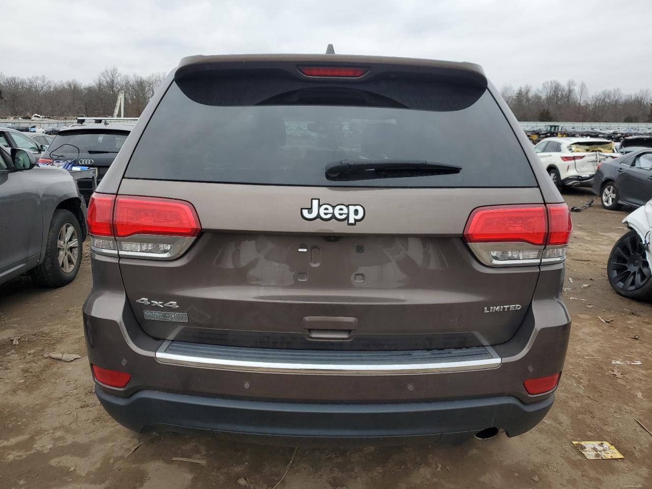 Photo 5 VIN: 1C4RJFBGXJC251495 - JEEP GRAND CHEROKEE 