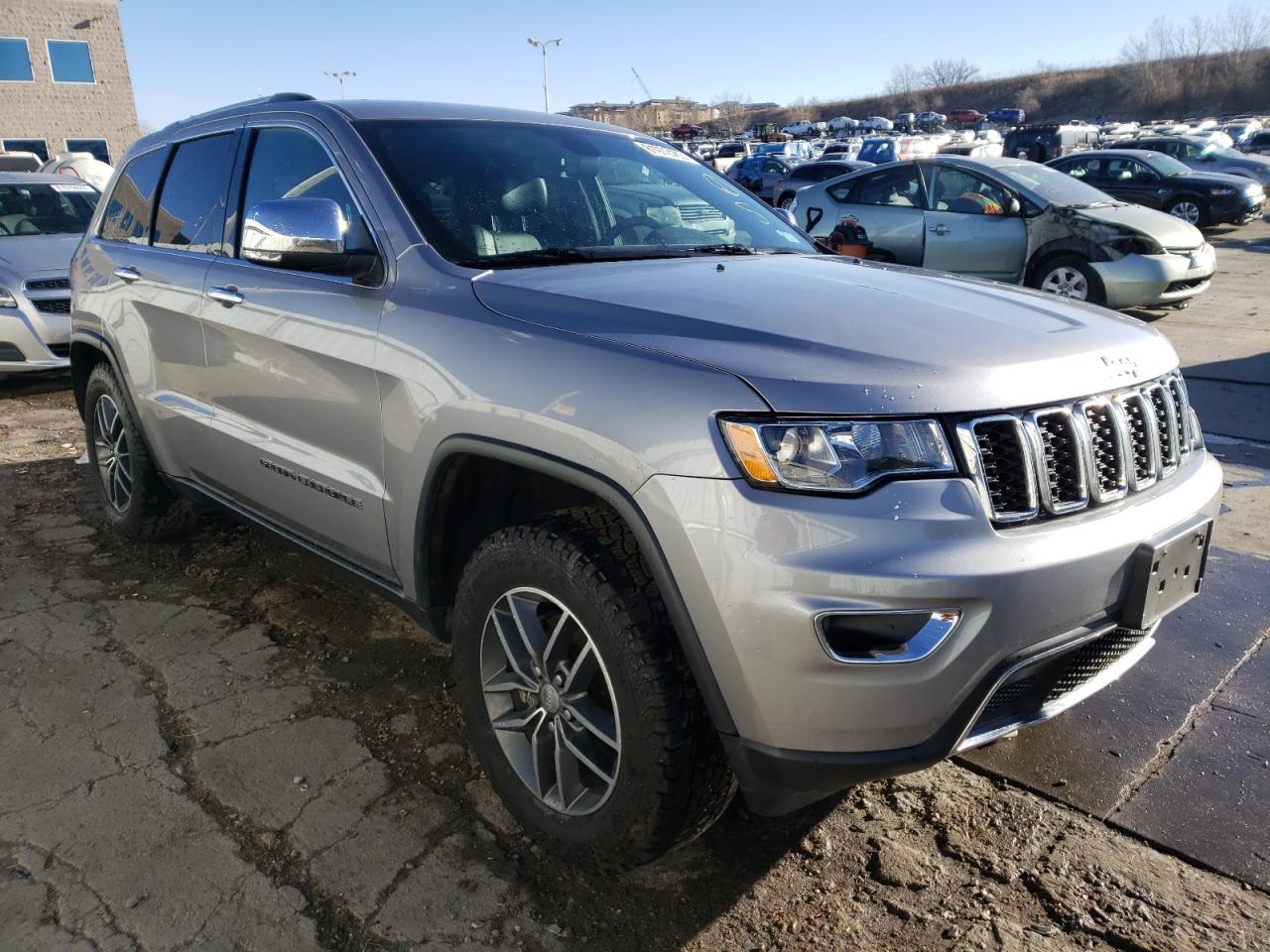 Photo 3 VIN: 1C4RJFBGXJC511085 - JEEP GRAND CHEROKEE 