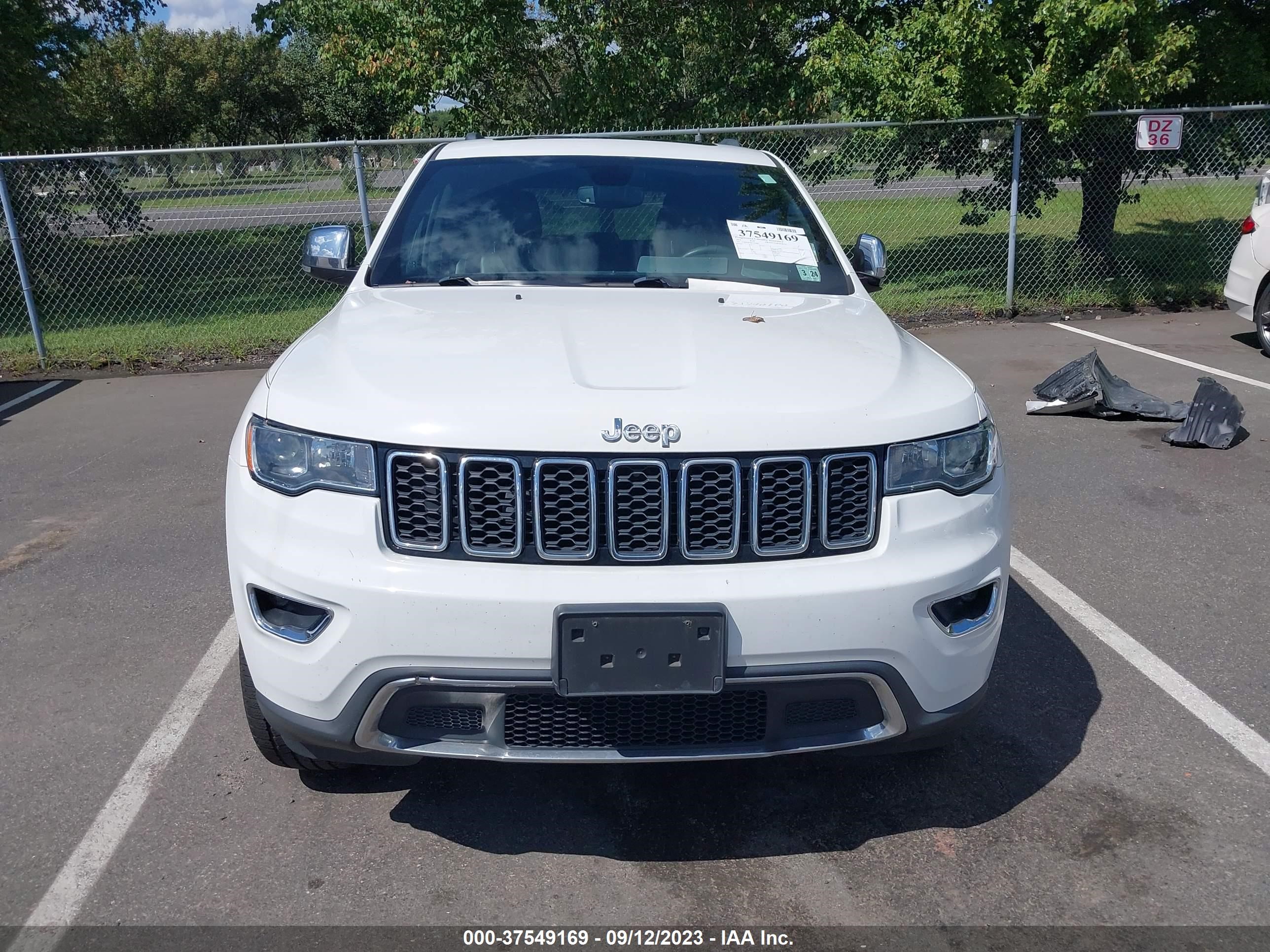 Photo 11 VIN: 1C4RJFBGXKC703866 - JEEP GRAND CHEROKEE 