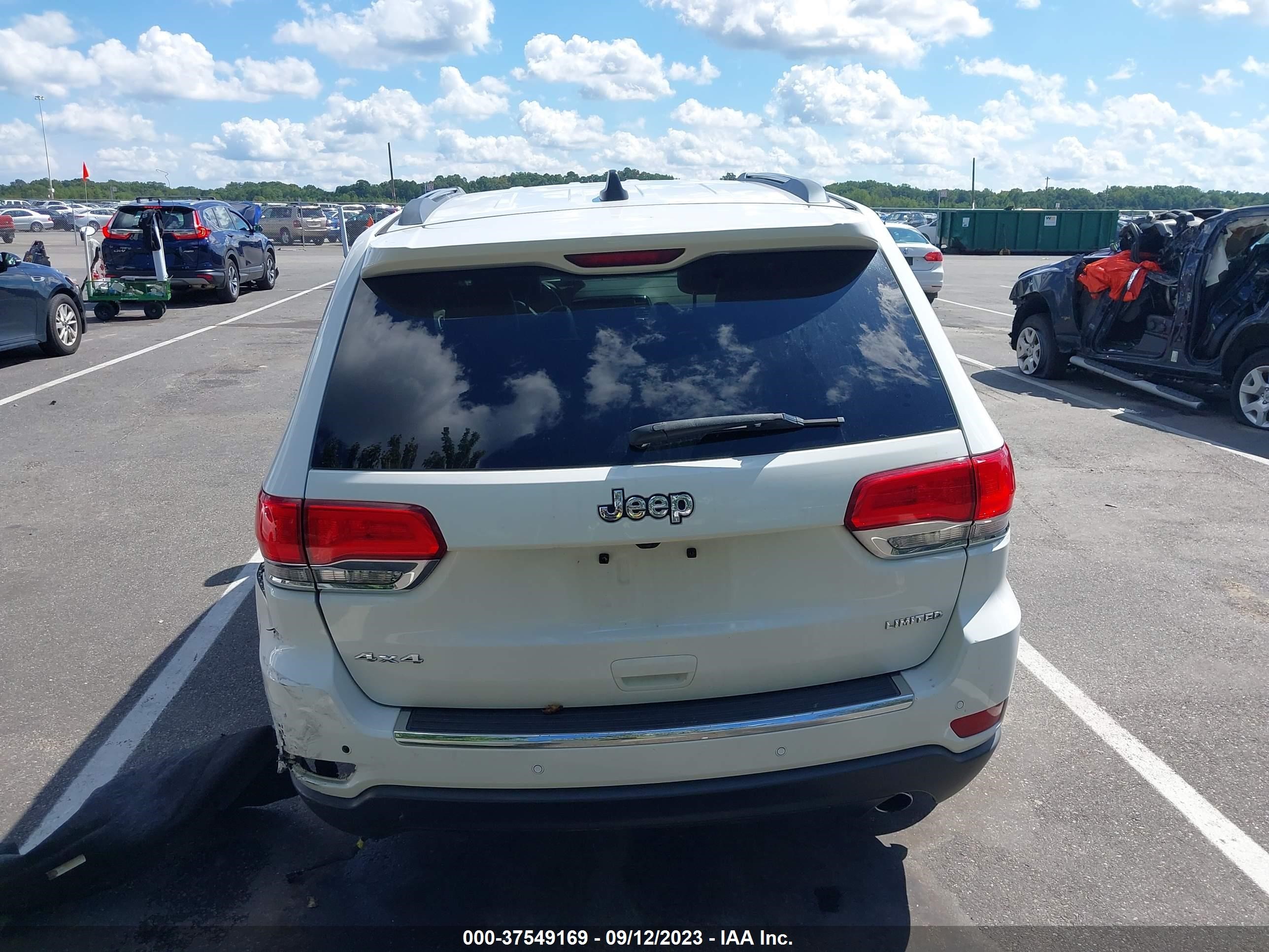 Photo 15 VIN: 1C4RJFBGXKC703866 - JEEP GRAND CHEROKEE 