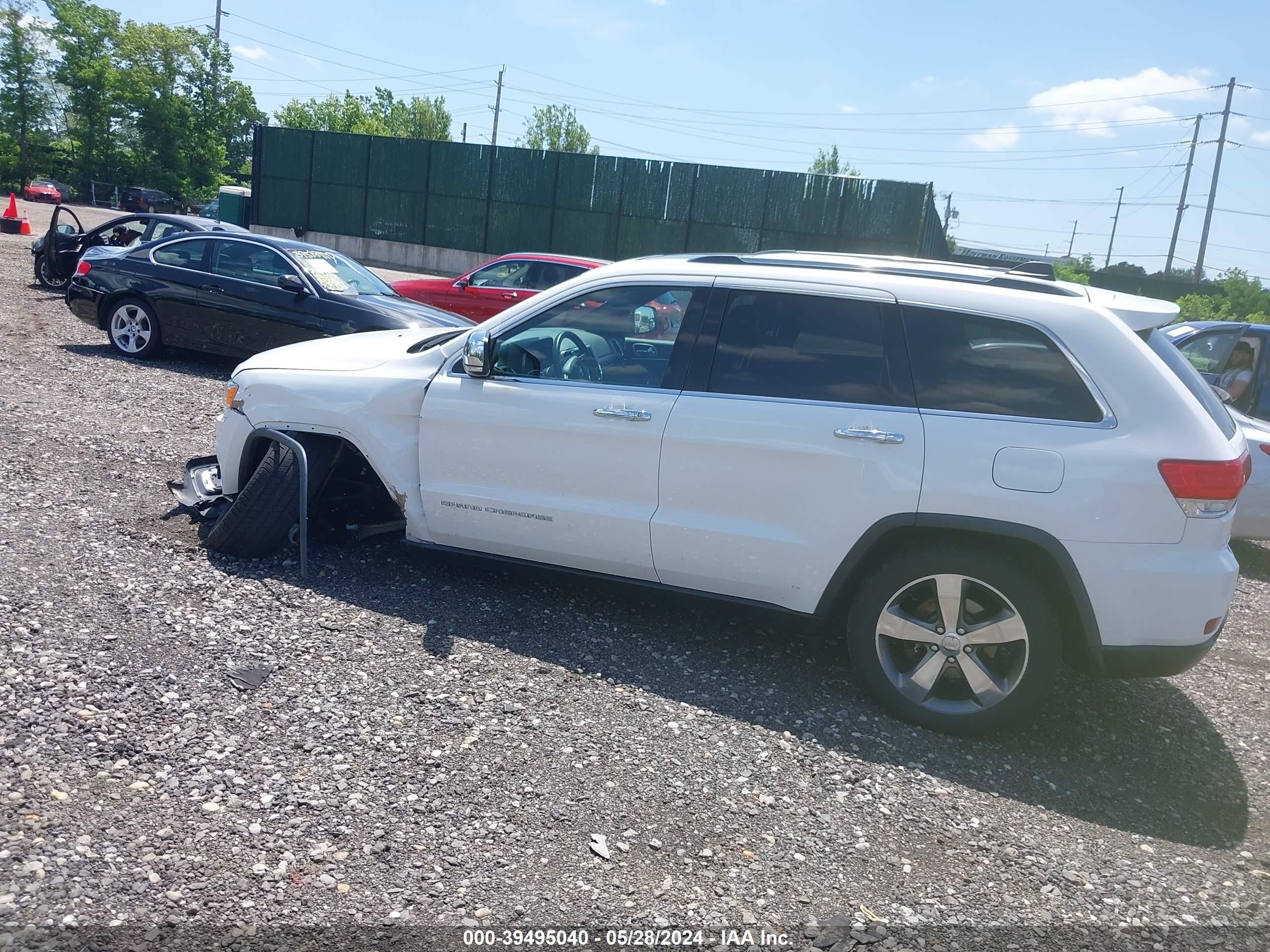 Photo 13 VIN: 1C4RJFBT2GC316183 - JEEP GRAND CHEROKEE 