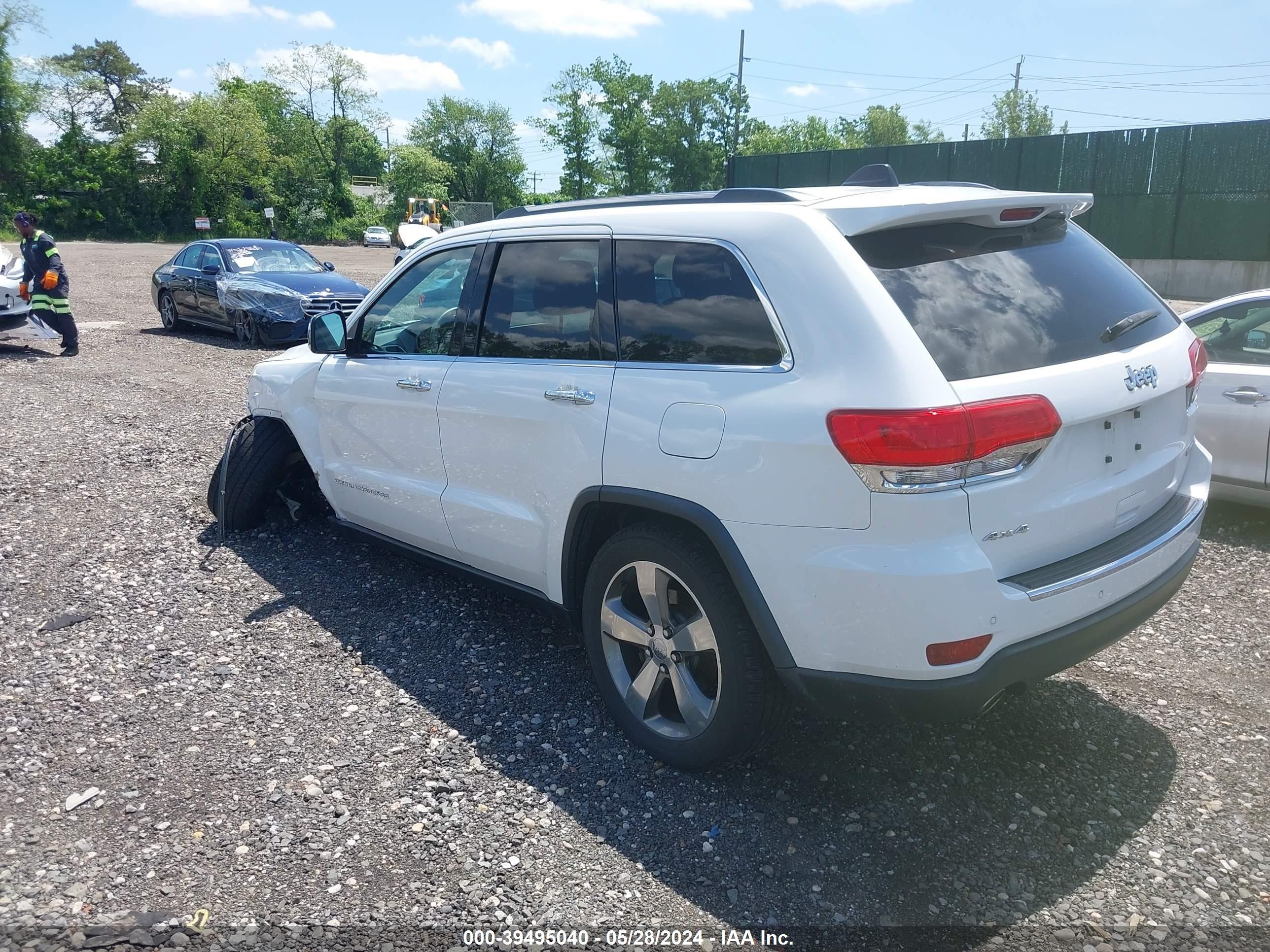 Photo 2 VIN: 1C4RJFBT2GC316183 - JEEP GRAND CHEROKEE 